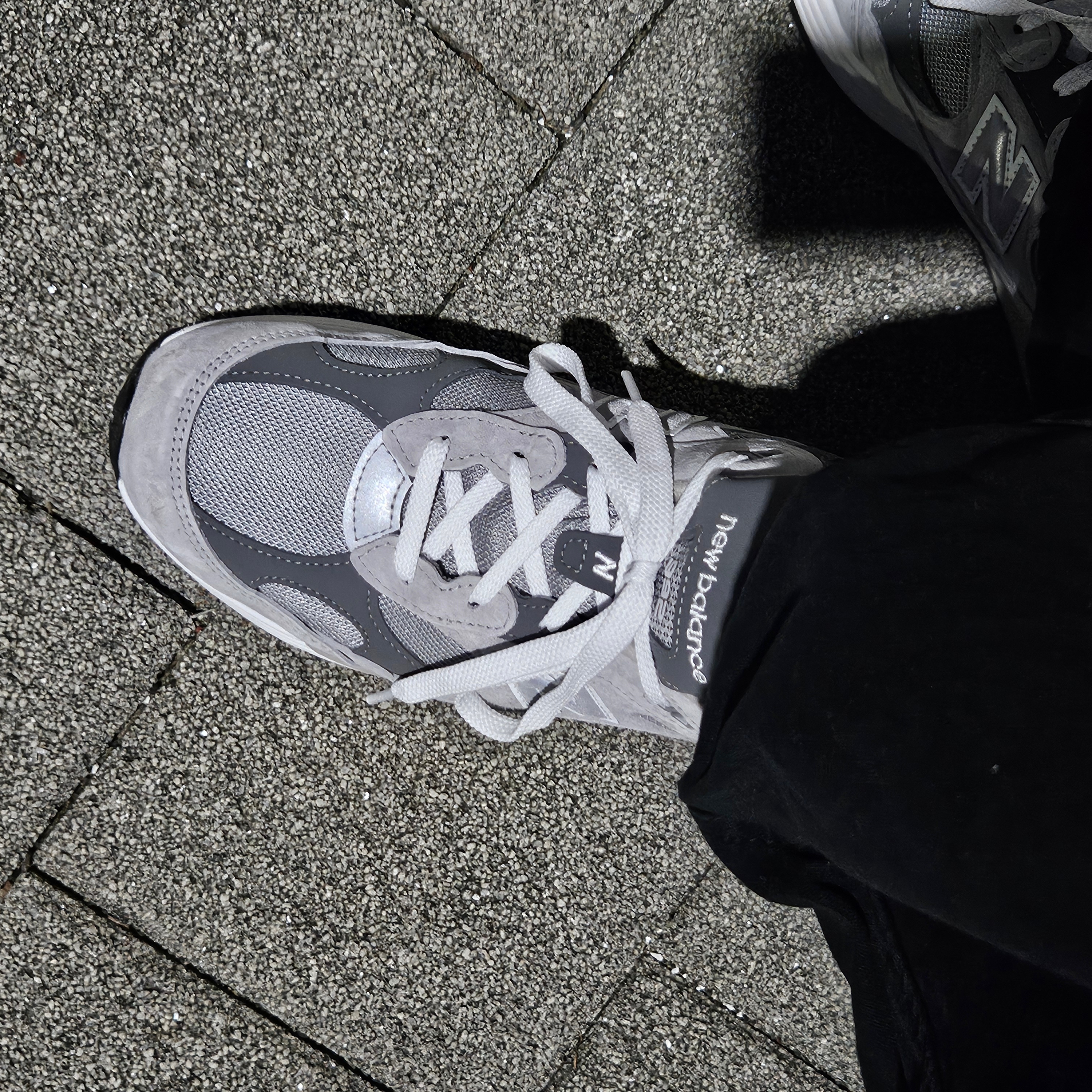 New Balance 992 Made in USA Core Grey Silver Metallic, Casio FT500WC-5BV 착용 스타일 - 2