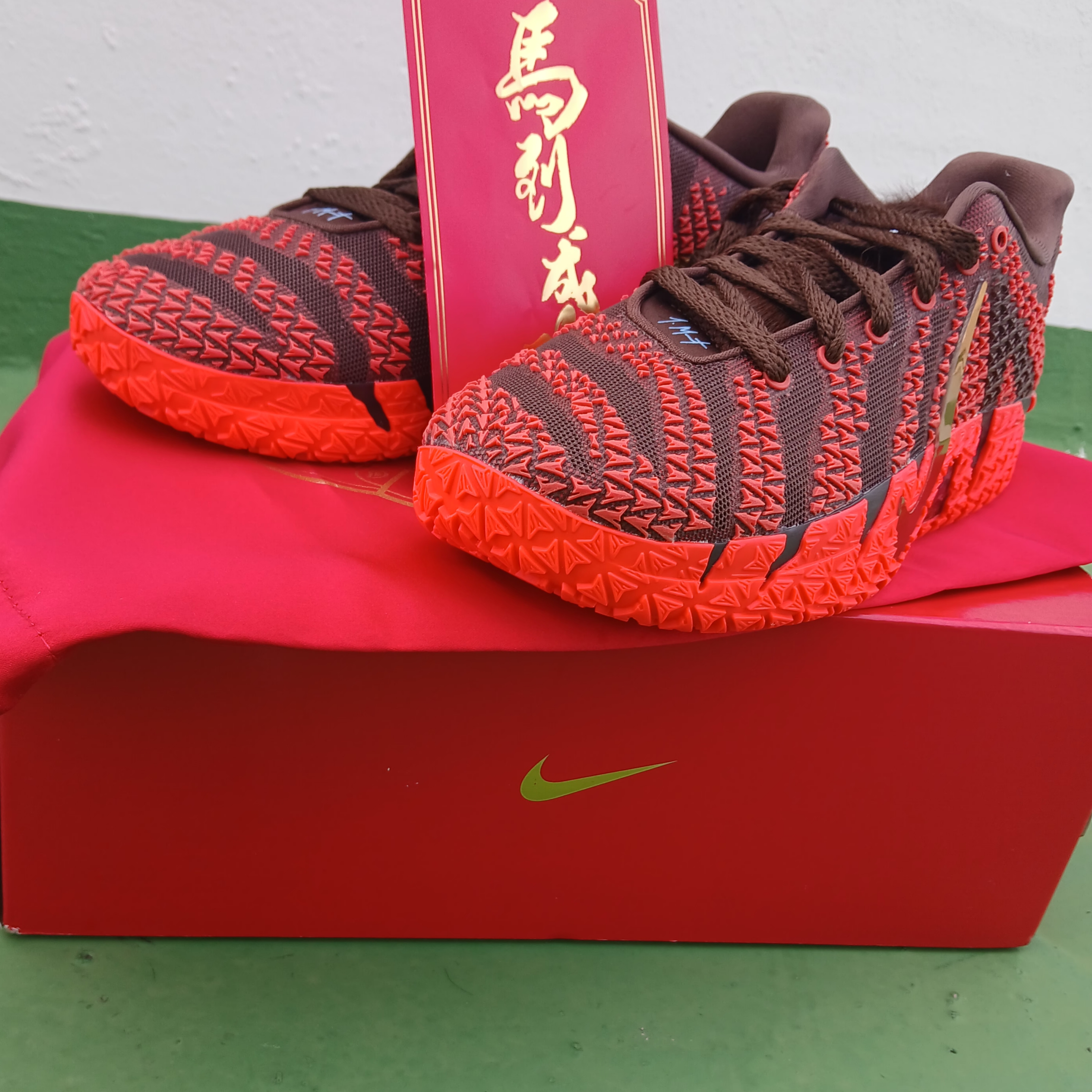 Nike Ja 3 EP Lunar New Year Light Chocolate Silt Red 착용 스타일 - 1