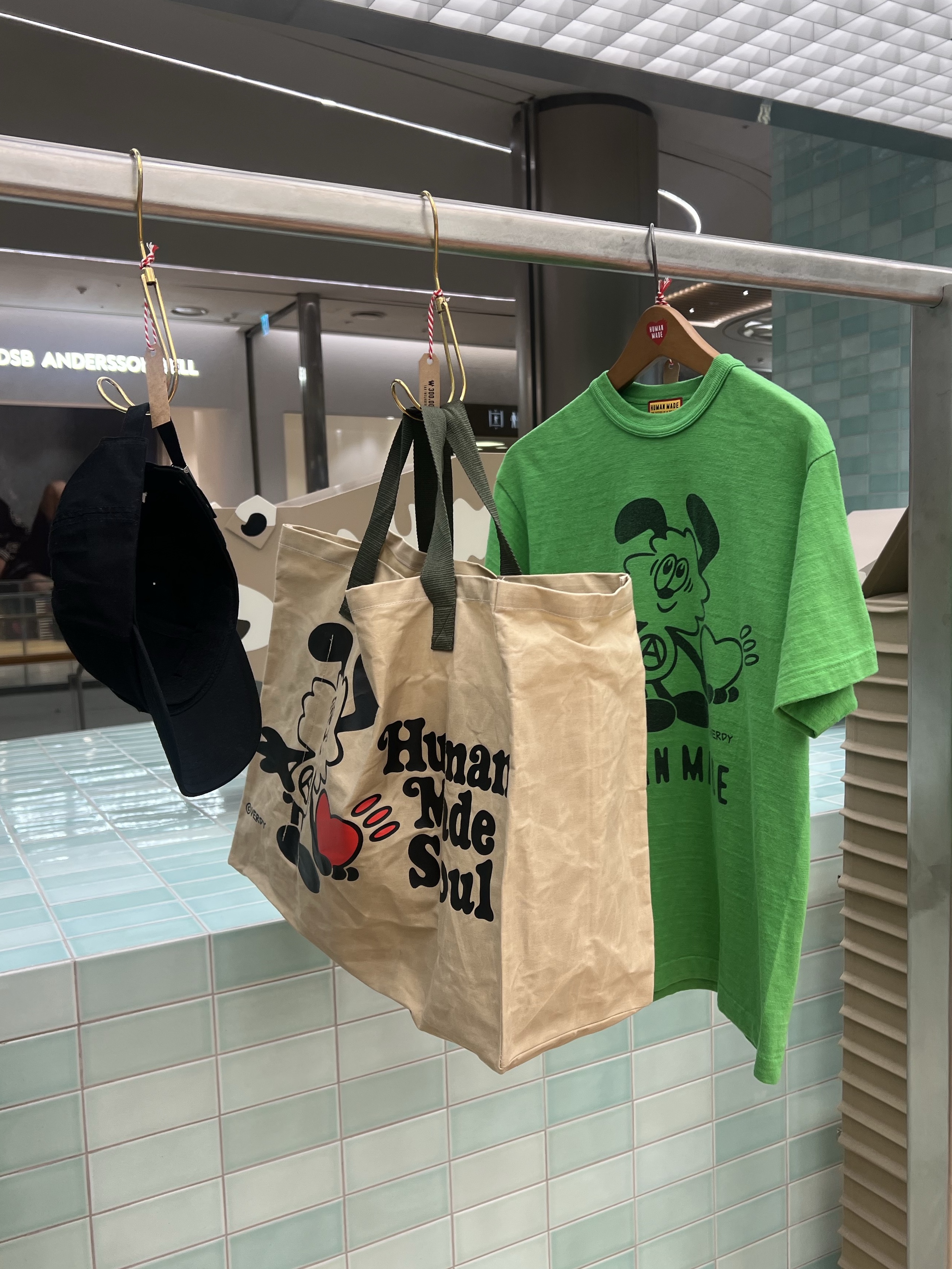 Human Made x Verdy Graphic T-Shirt Green - Jamsil Store Exclusvie, Supreme Mesh Cordura Camp Cap Black - 23SS 착용 스타일 - 4