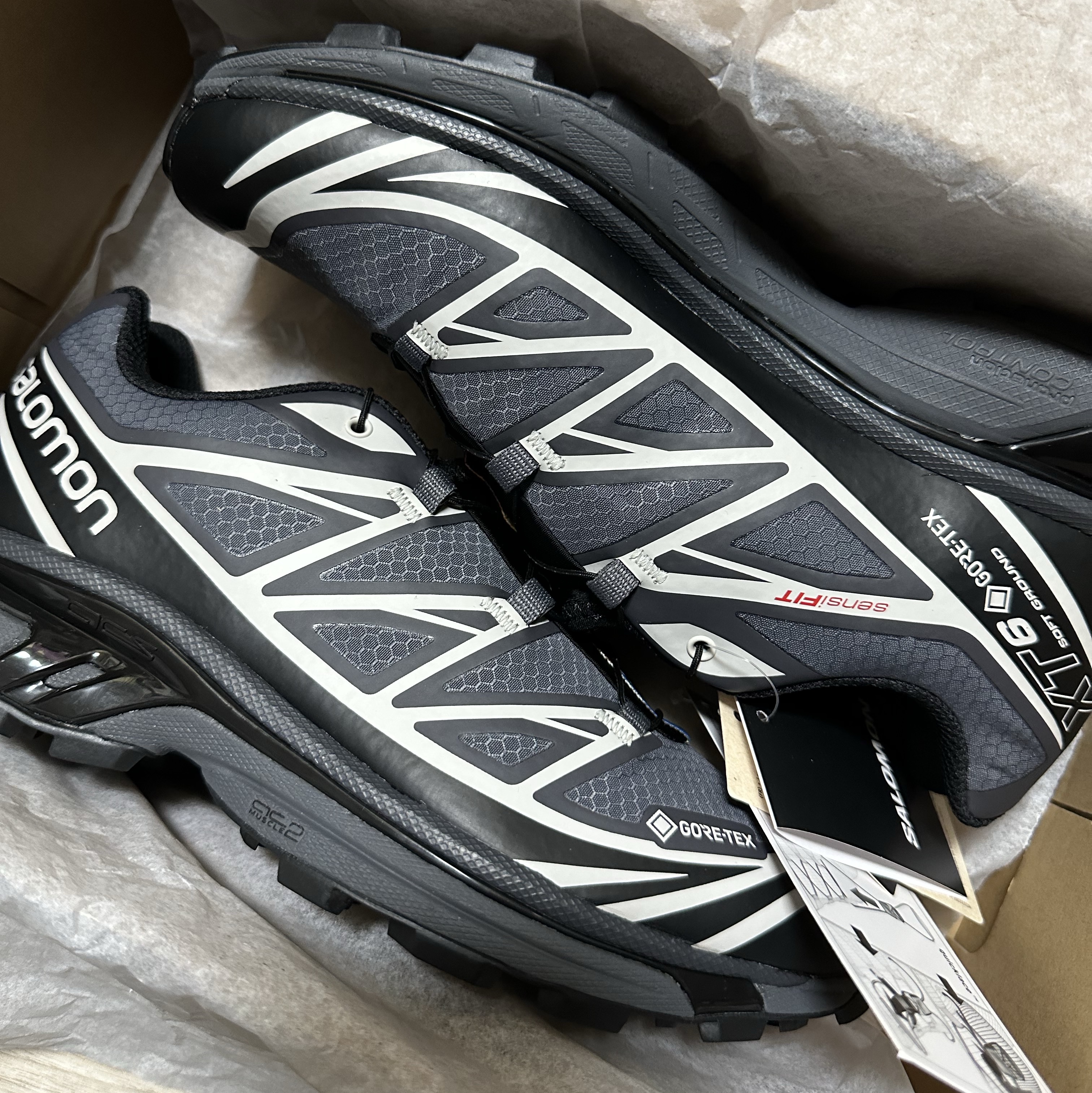 Salomon XT-6 Gore-Tex Black Ebony 착용 스타일