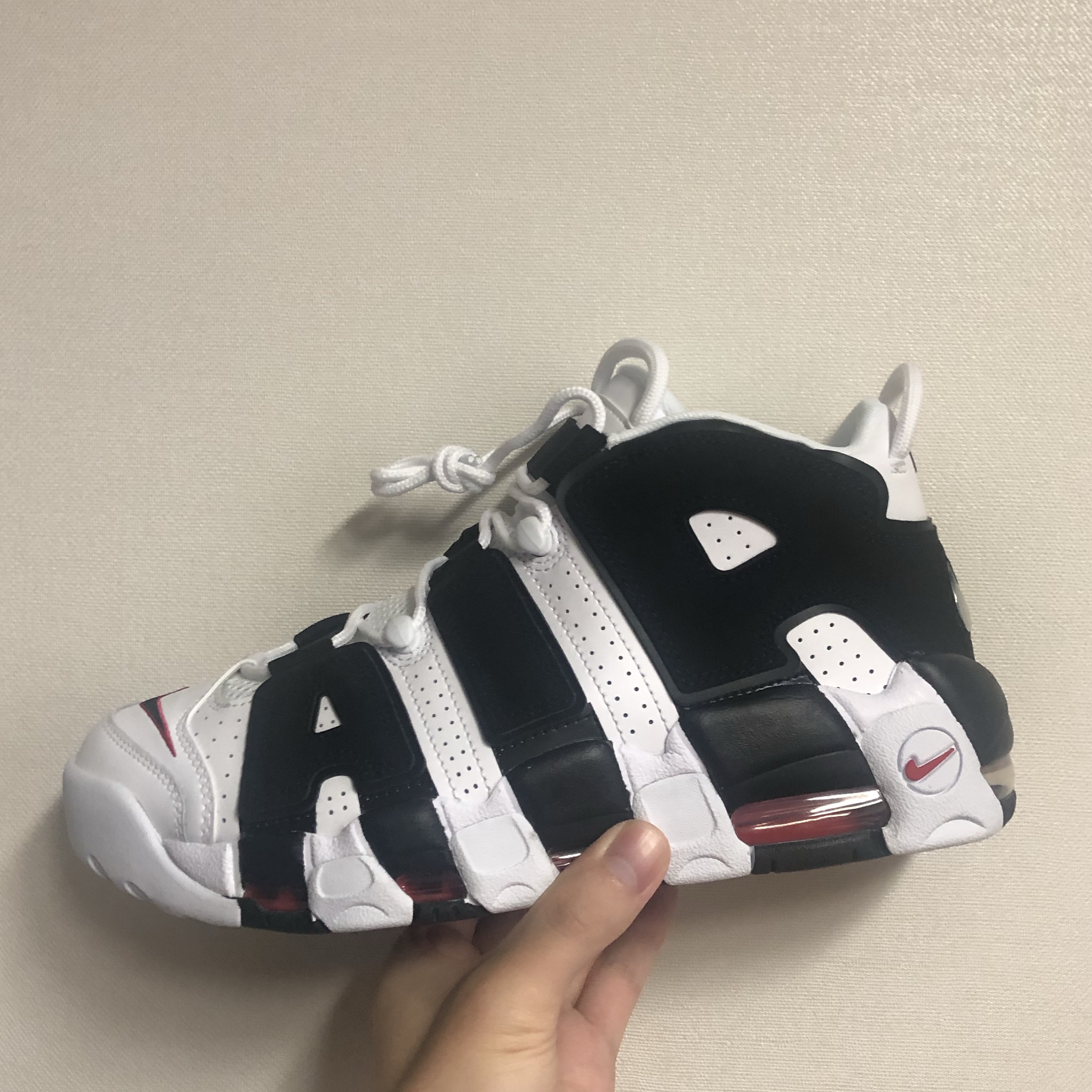Nike Air More Uptempo Scottie Pippen 착용 스타일