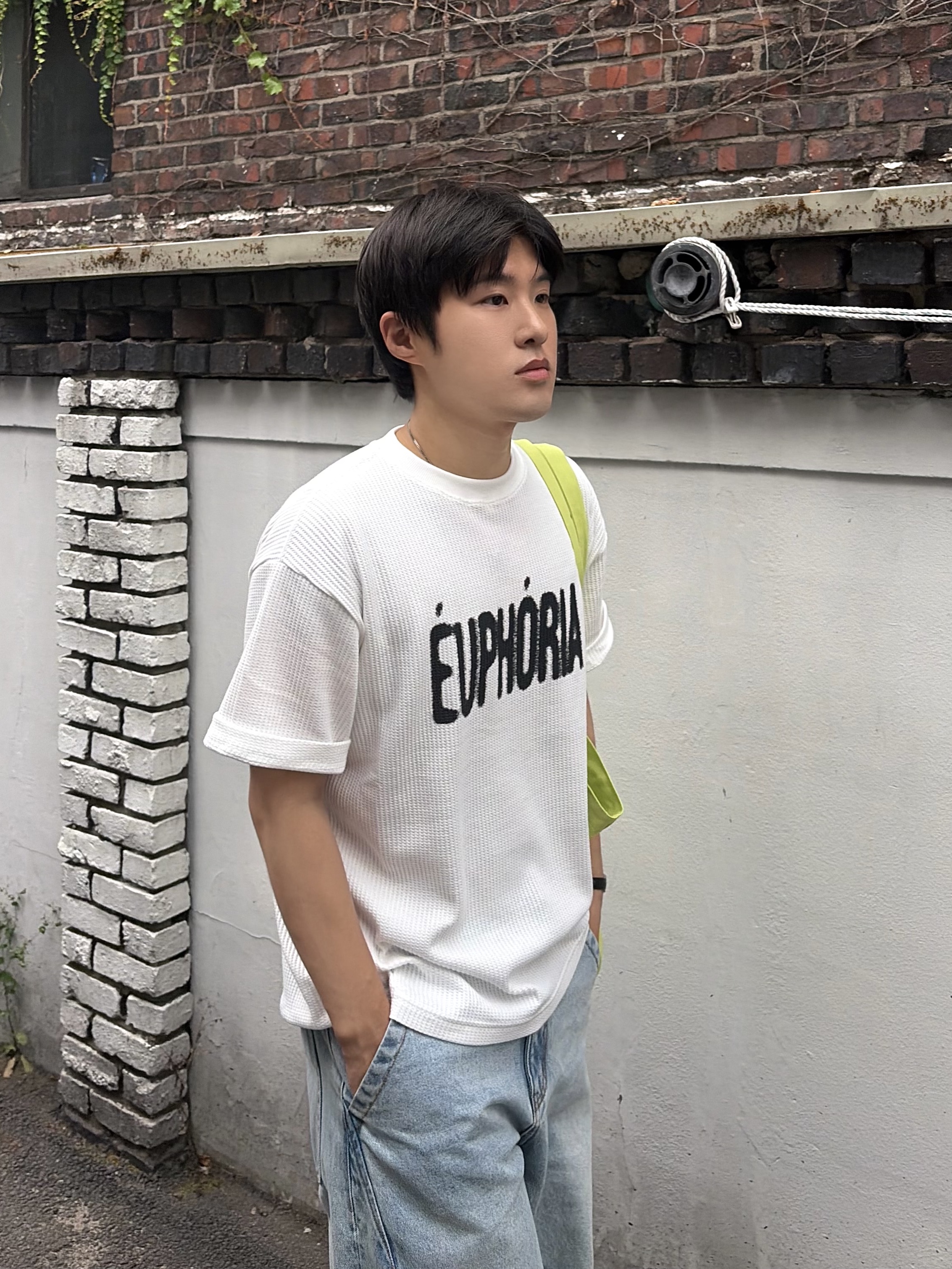 noun Easeful Tote Bag Lime, Noun Balanced Denim Pants Light Blue 착용 스타일 - 1