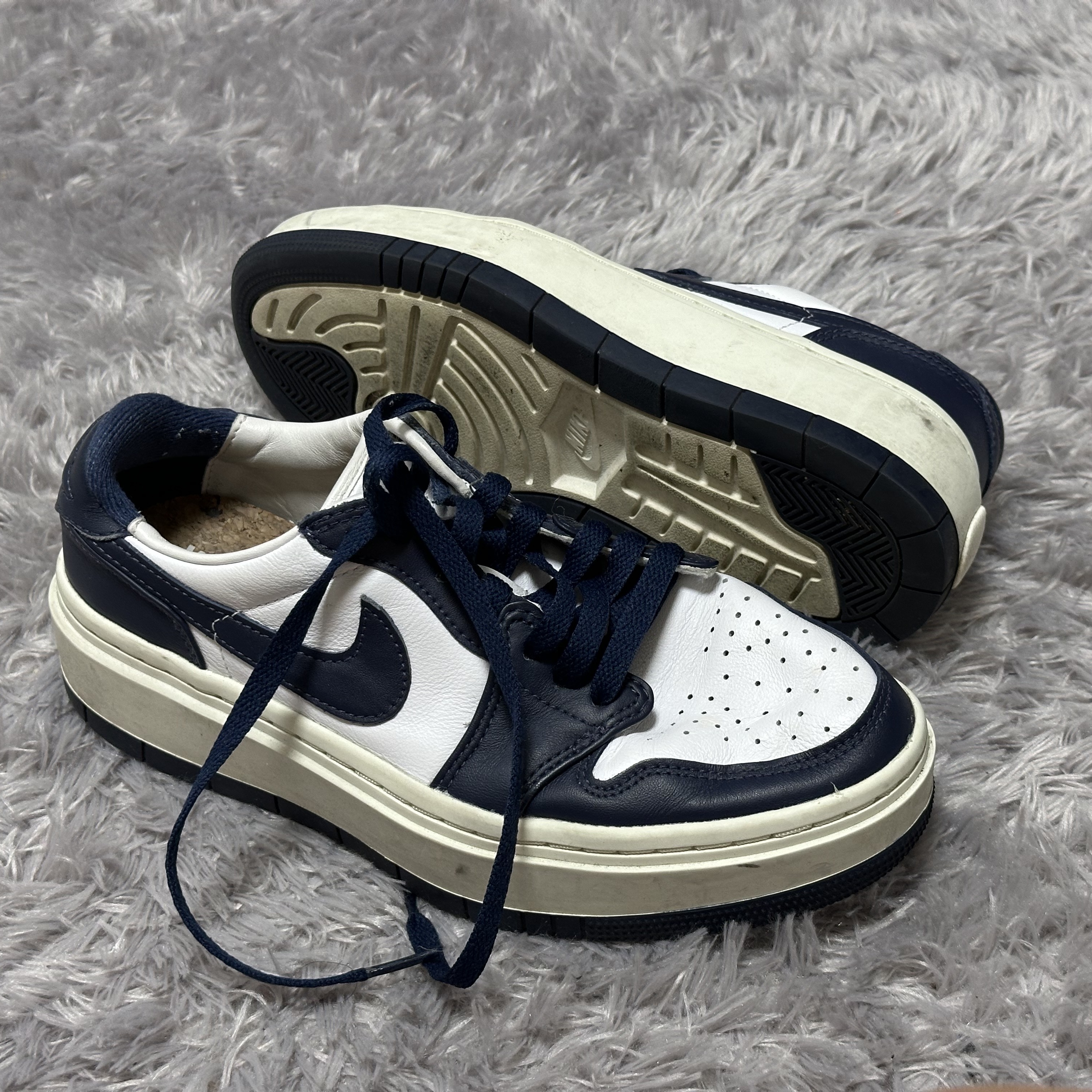 (W) Jordan 1 Elevate Low Midnight Navy 착용 스타일 - 1