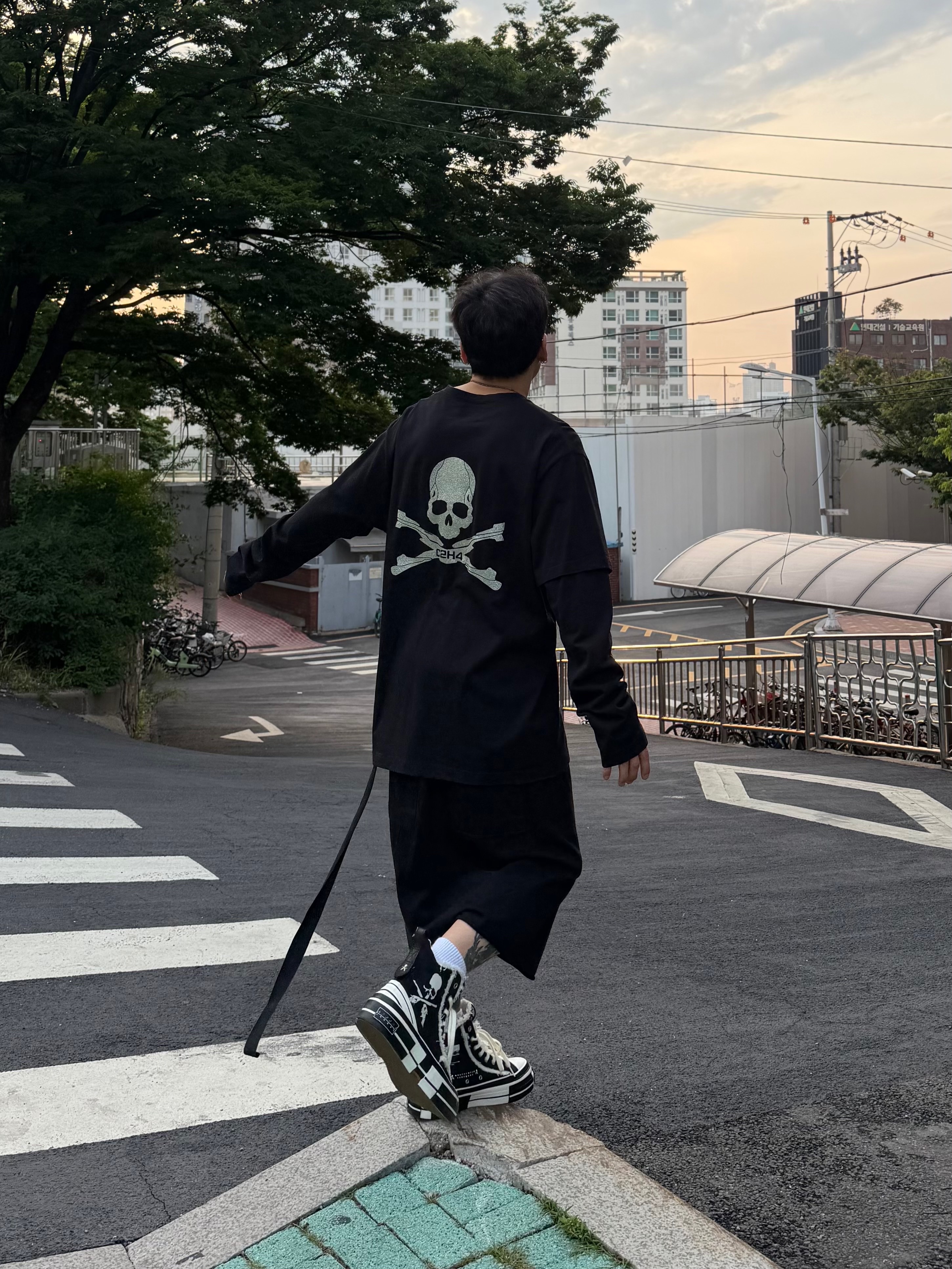 Rick Owens Drkshdw Drawstring Bermuda Shorts Black 착용 스타일 - 2