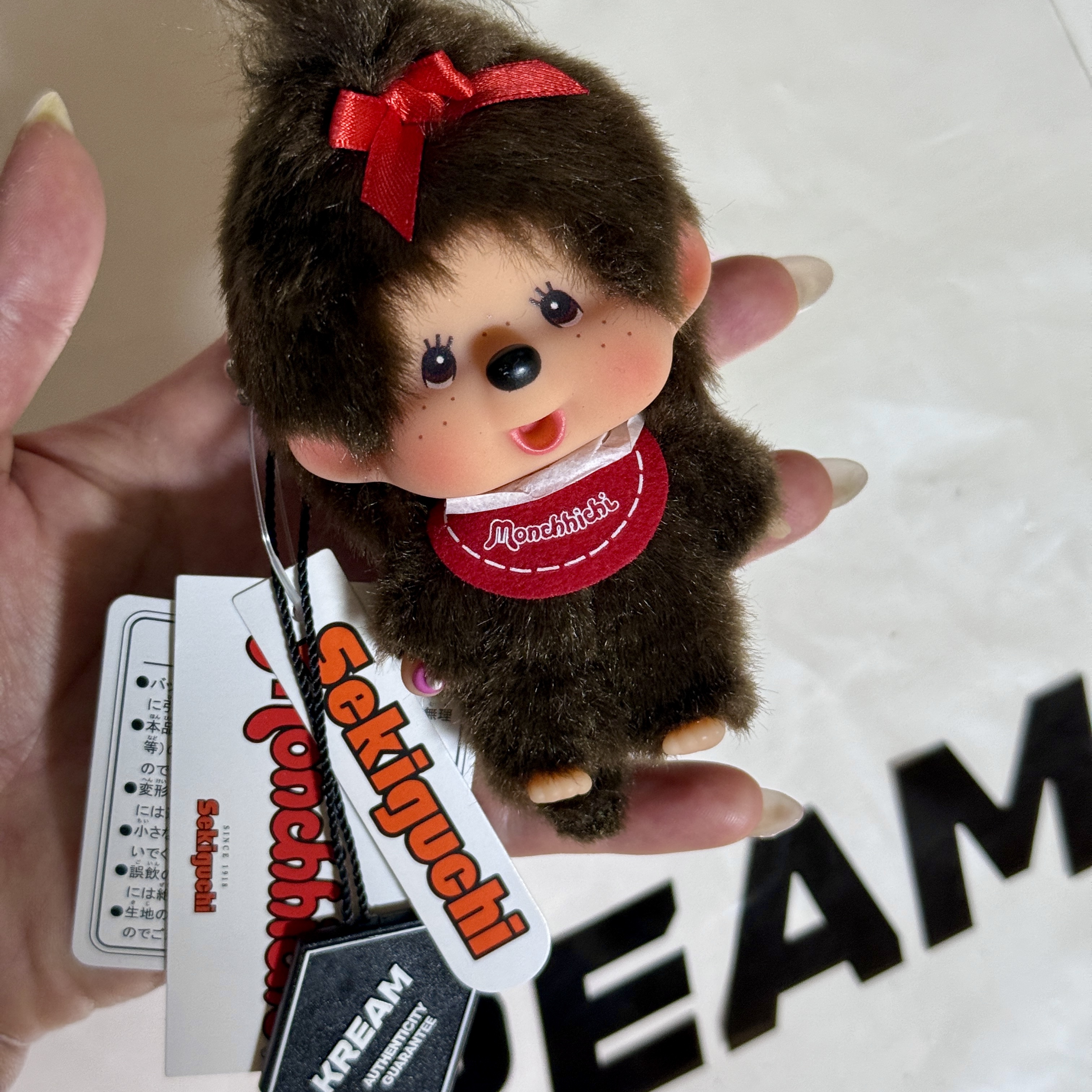 Monchhichi Bighead SS Girl Key Chain Brown 착용 스타일