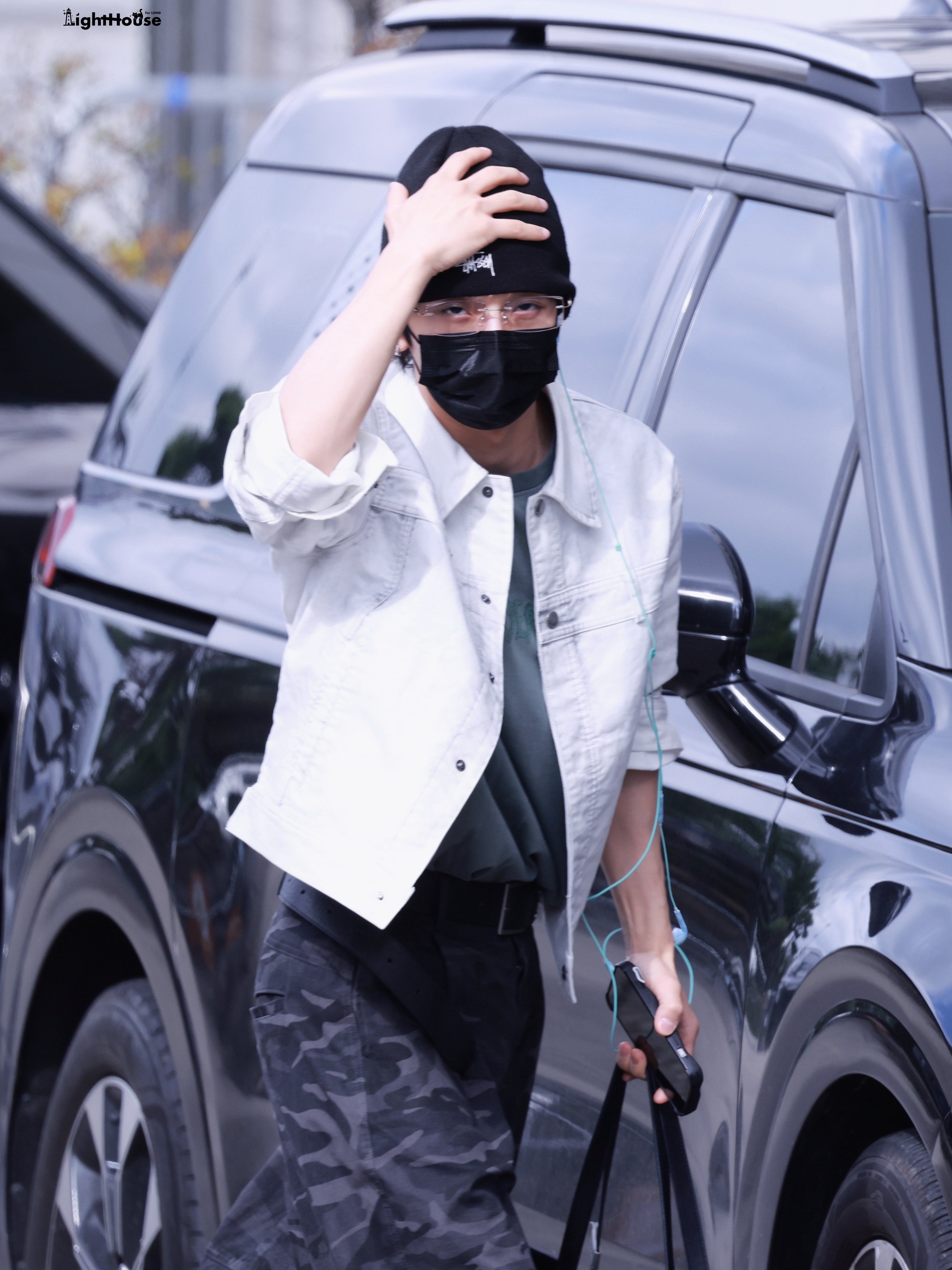 Undermycar Mu.53 Anti Fxxking Logo Play Big Cargo Rip-Camo Pants Camo Gray 착용 스타일