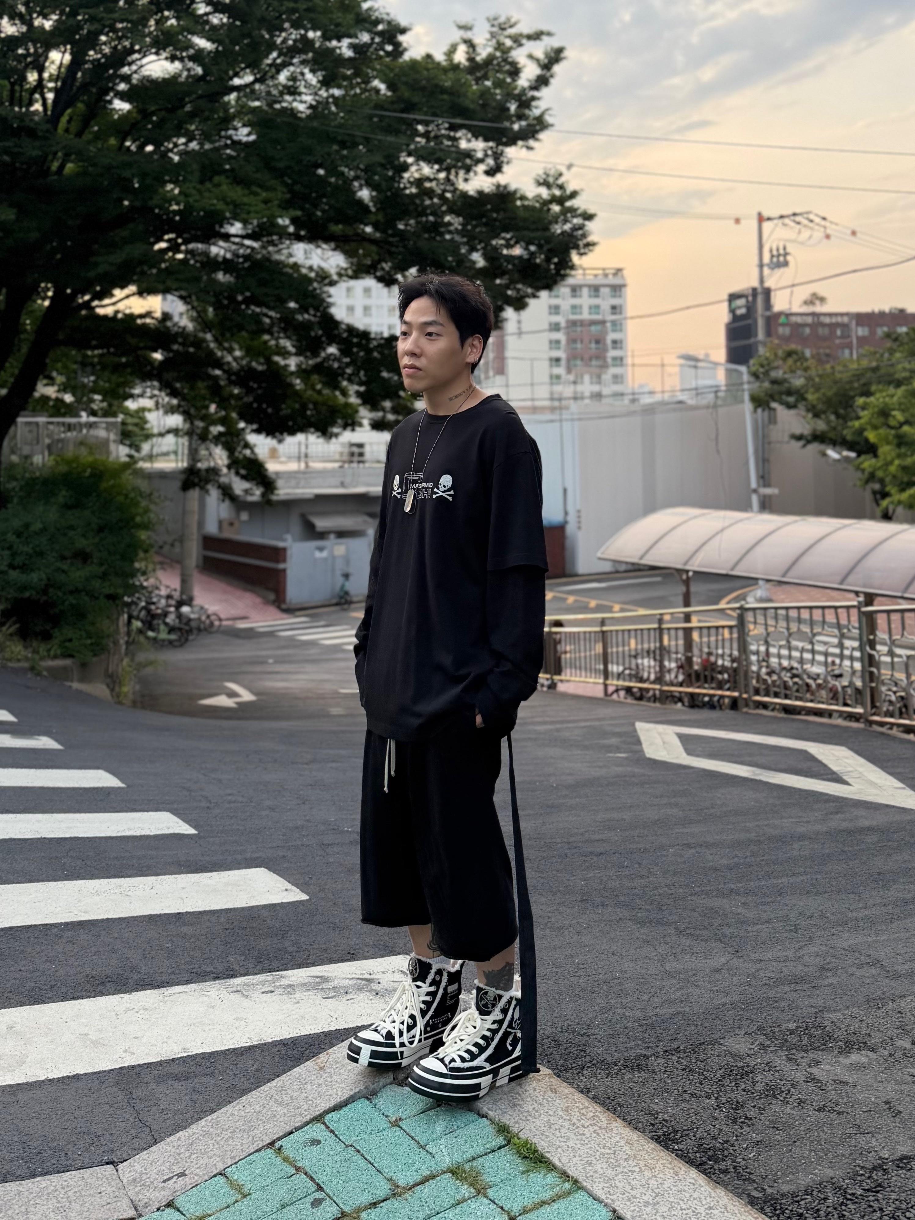 Rick Owens Drkshdw Drawstring Bermuda Shorts Black 착용 스타일 - 1