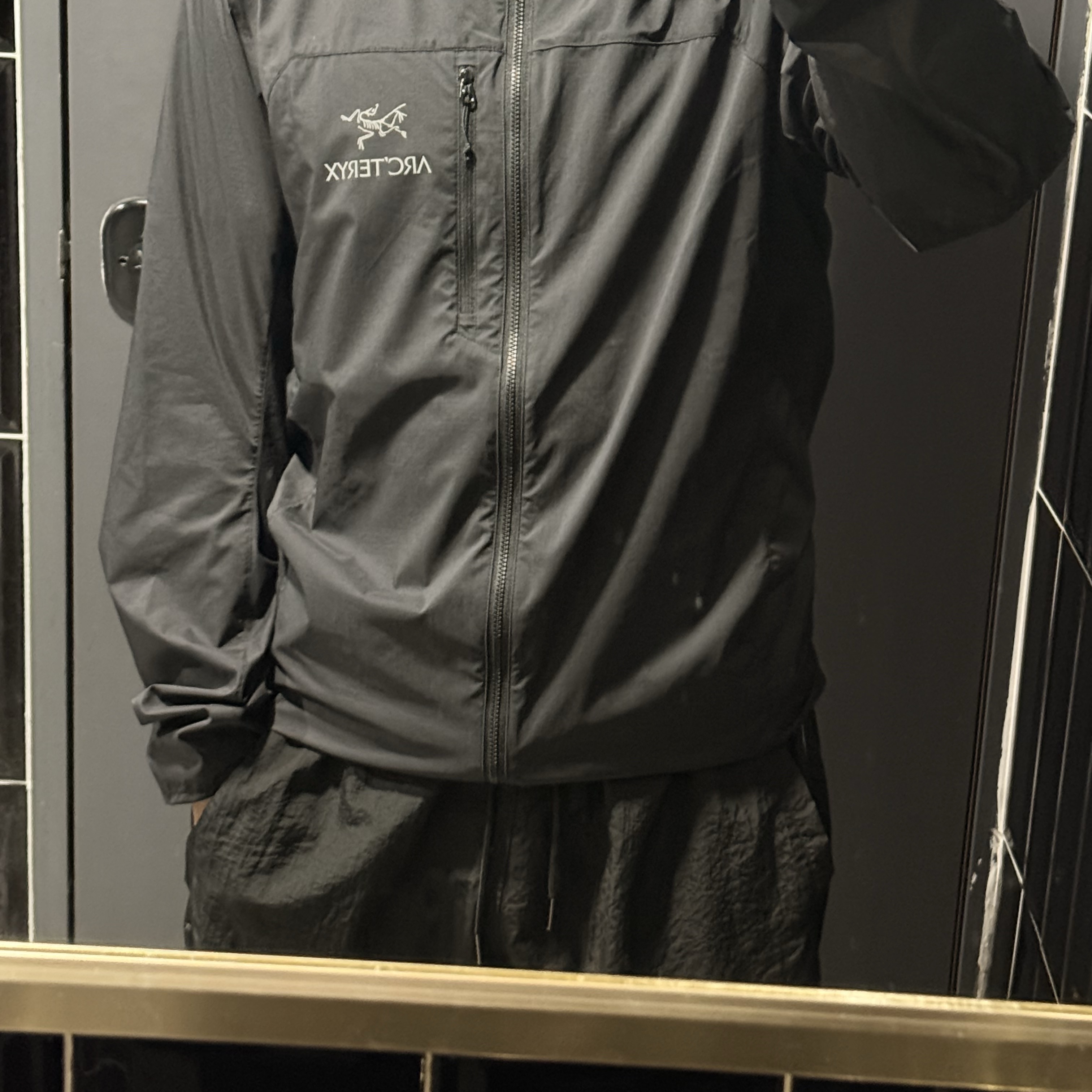 Arc'teryx Squamish Hoody Black 착용 스타일