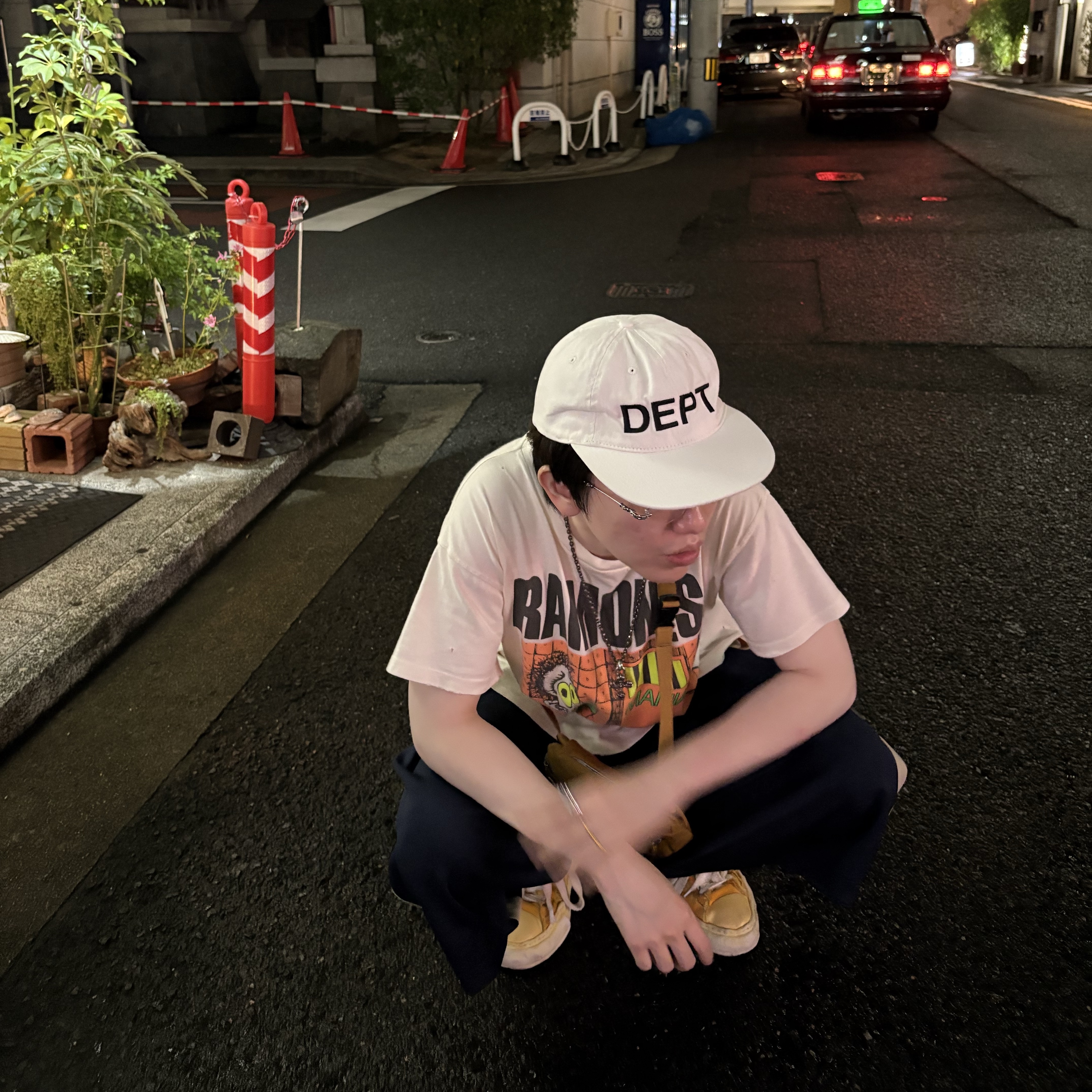 Gallery Dept. Logo Embroidered Cap White, Chrome Hearts Paper Chain Necklace Silver 착용 스타일