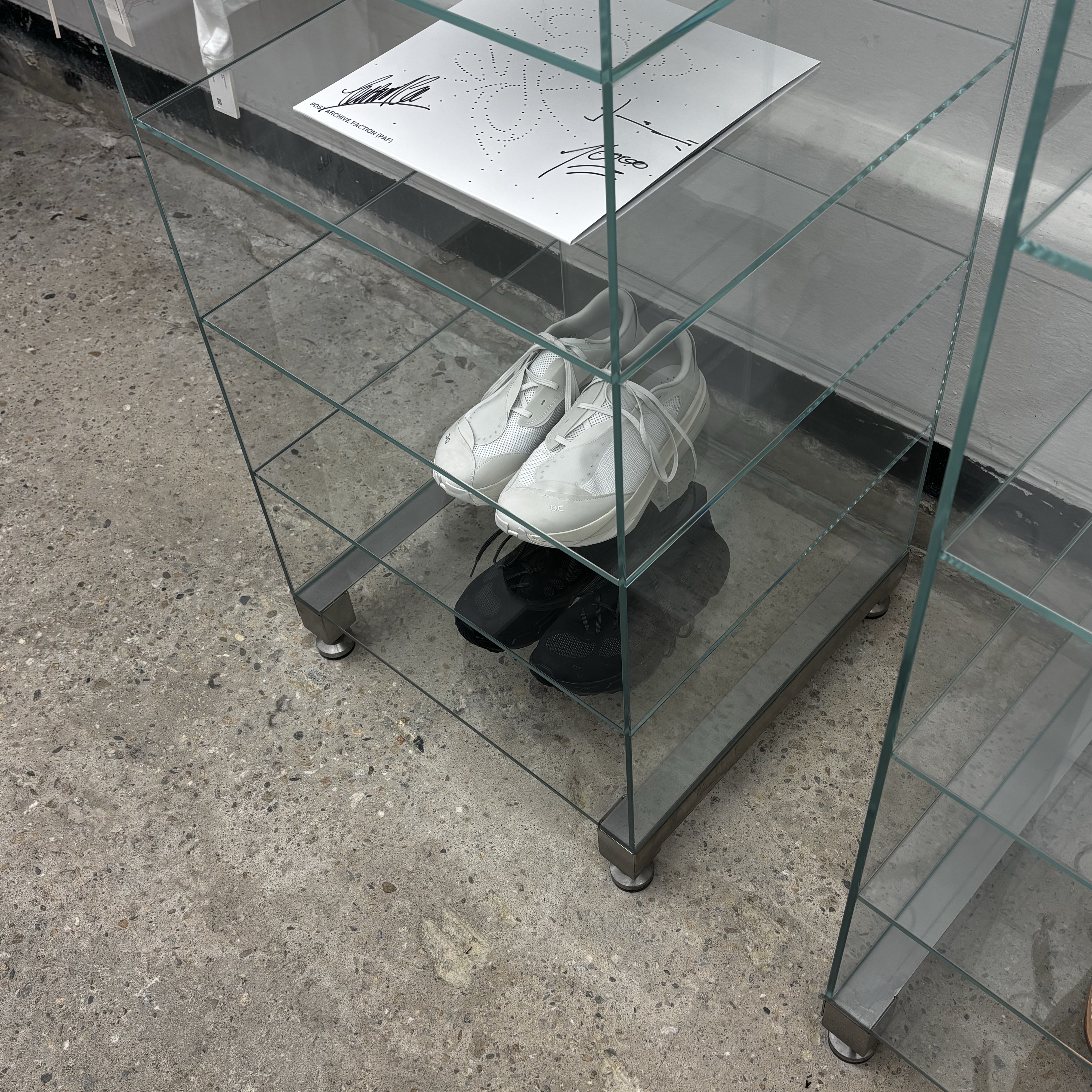 On Running x Post Archive Faction (Paf) Cloudboom Volt White Gale 착용 스타일