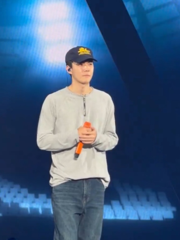 Undermycar Faded Core Zip Long Sleeve Melange Gray, Undermycar Faded Core Zip Long Sleeve Black 착용 스타일 - 1
