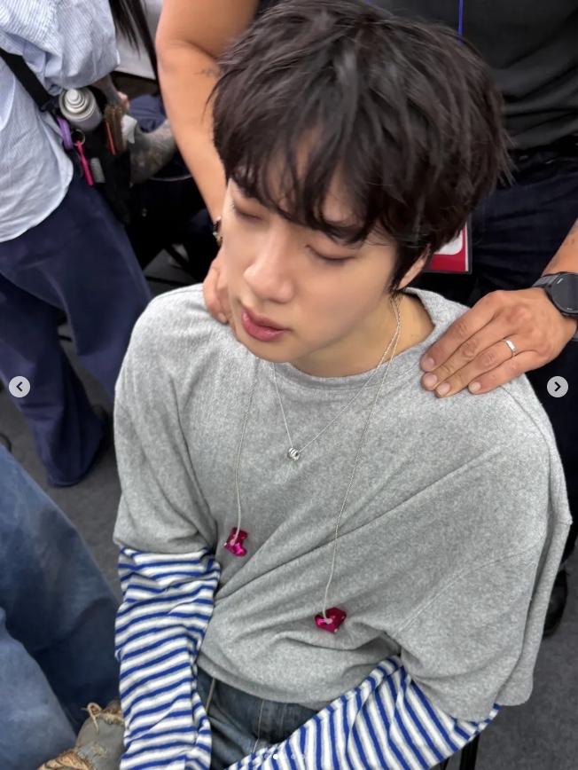 Nonnod Terry Layered T-shirts Grey, Nonnod Terry Layered T-shirts Brown 착용 스타일 - 3