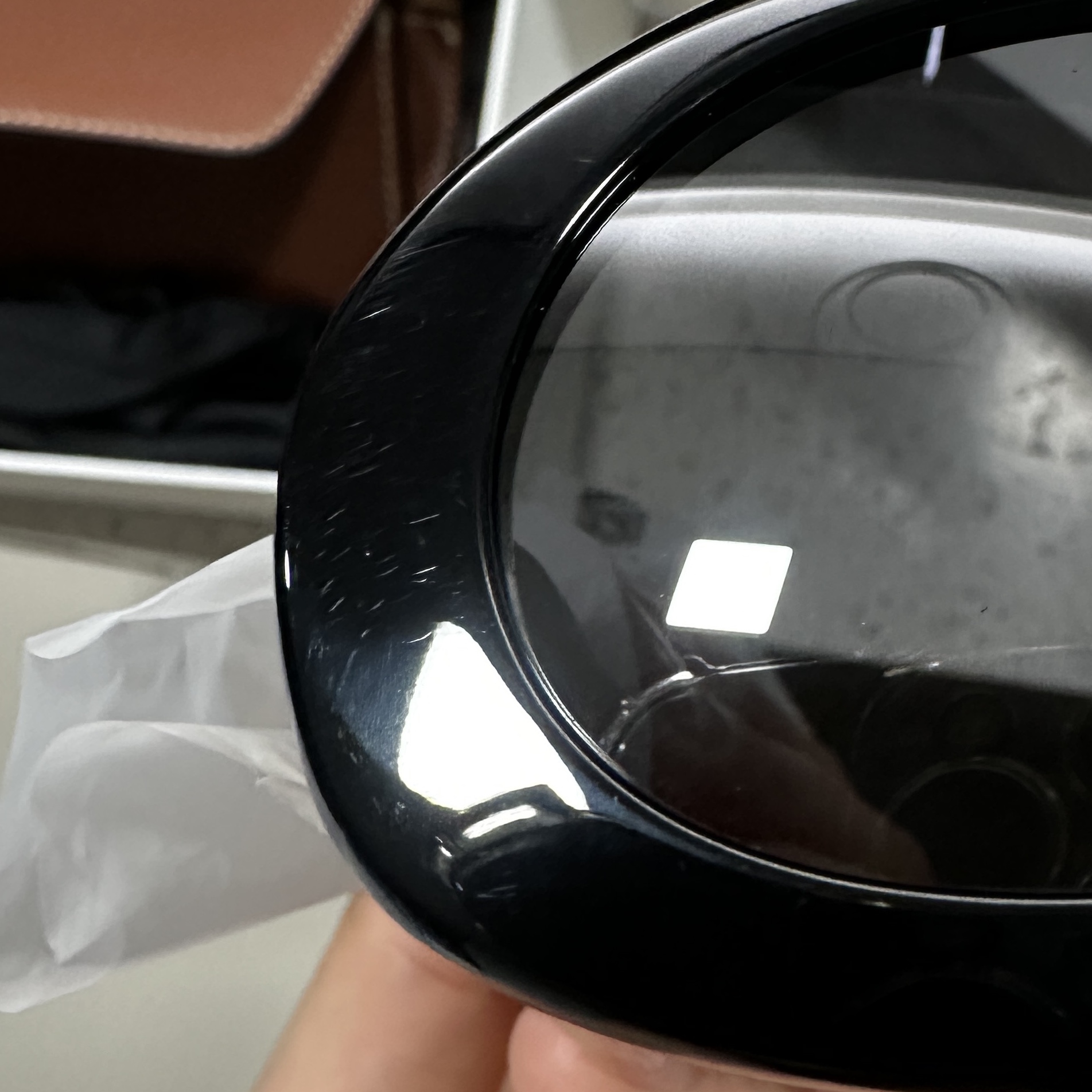 (W) Celine Triomphe 01 Sunglasses in Acetate Black 착용 스타일 - 4