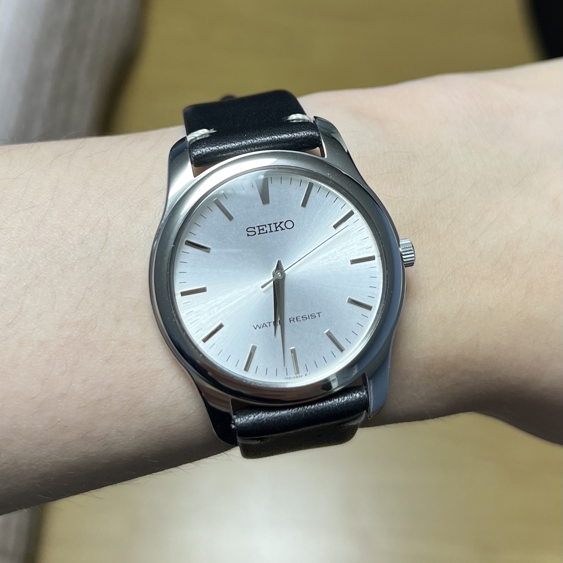 Seiko Spirit SCXP031 35mm Black Silver 착용 스타일 - 3