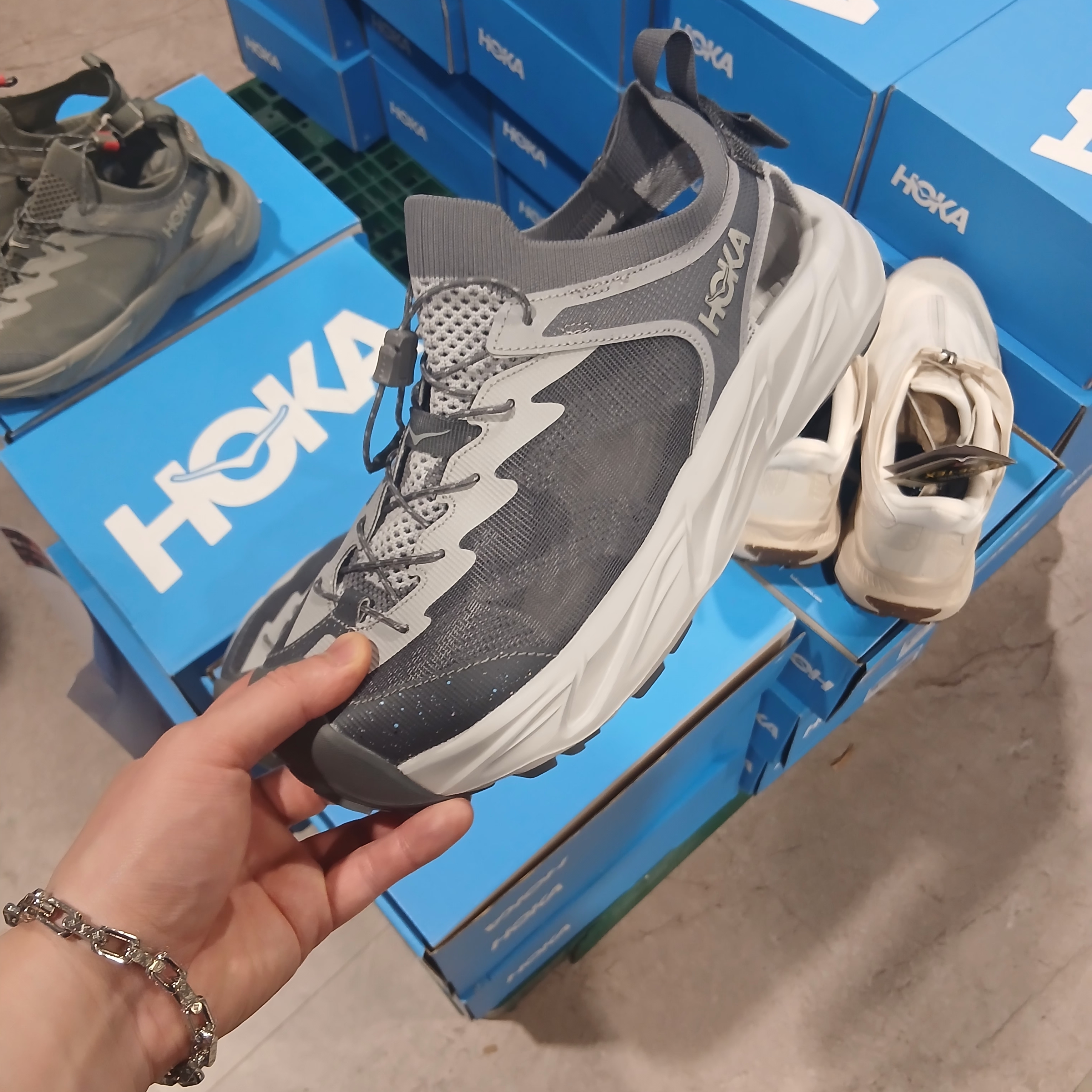 Hoka Hopara 2 Satellite Grey Stellar Grey, Hoka Hopara 2 Satellite Grey Stellar Grey - 25FW 착용 스타일 - 2