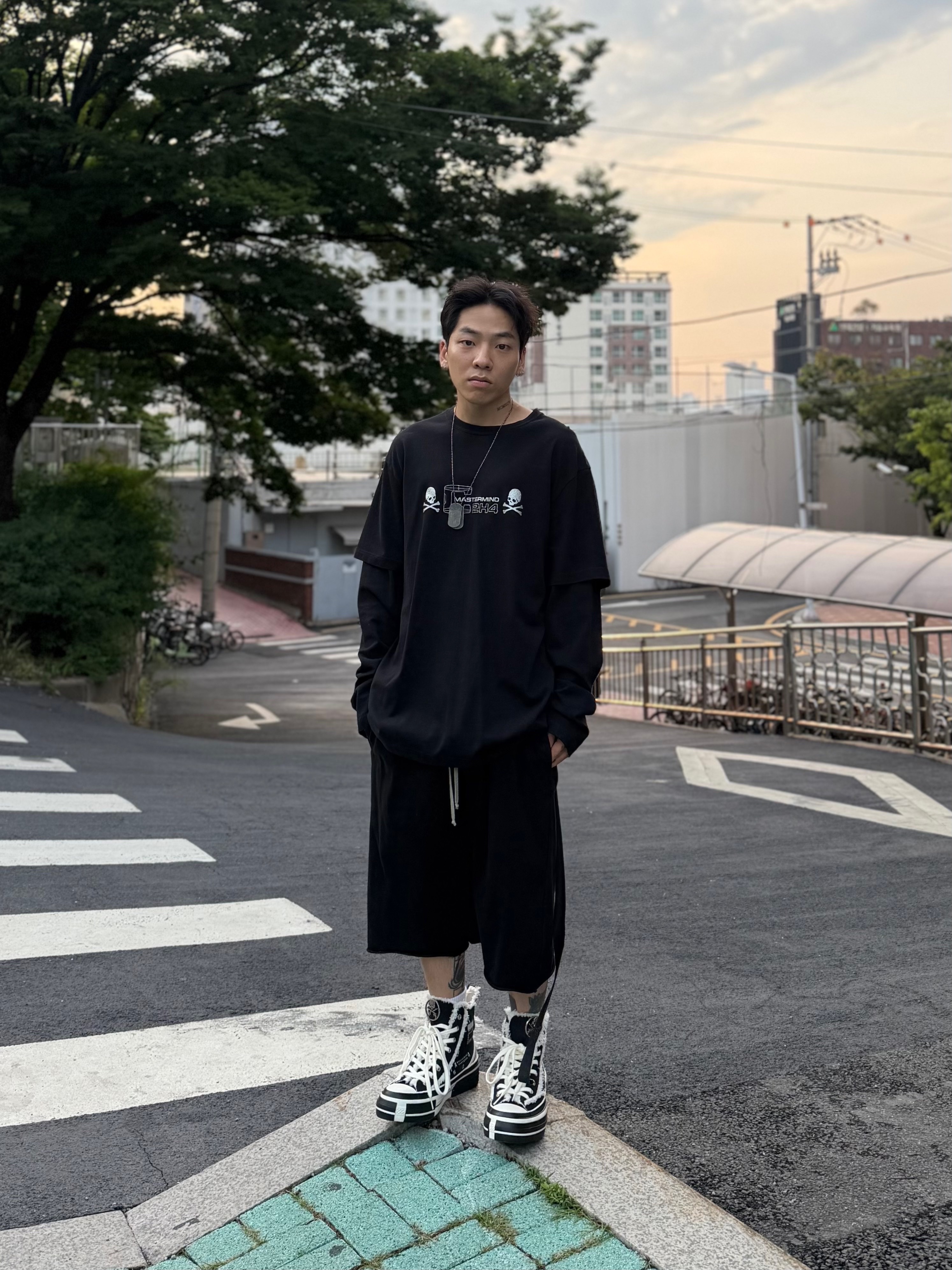 Rick Owens Drkshdw Drawstring Bermuda Shorts Black 착용 스타일 - 5