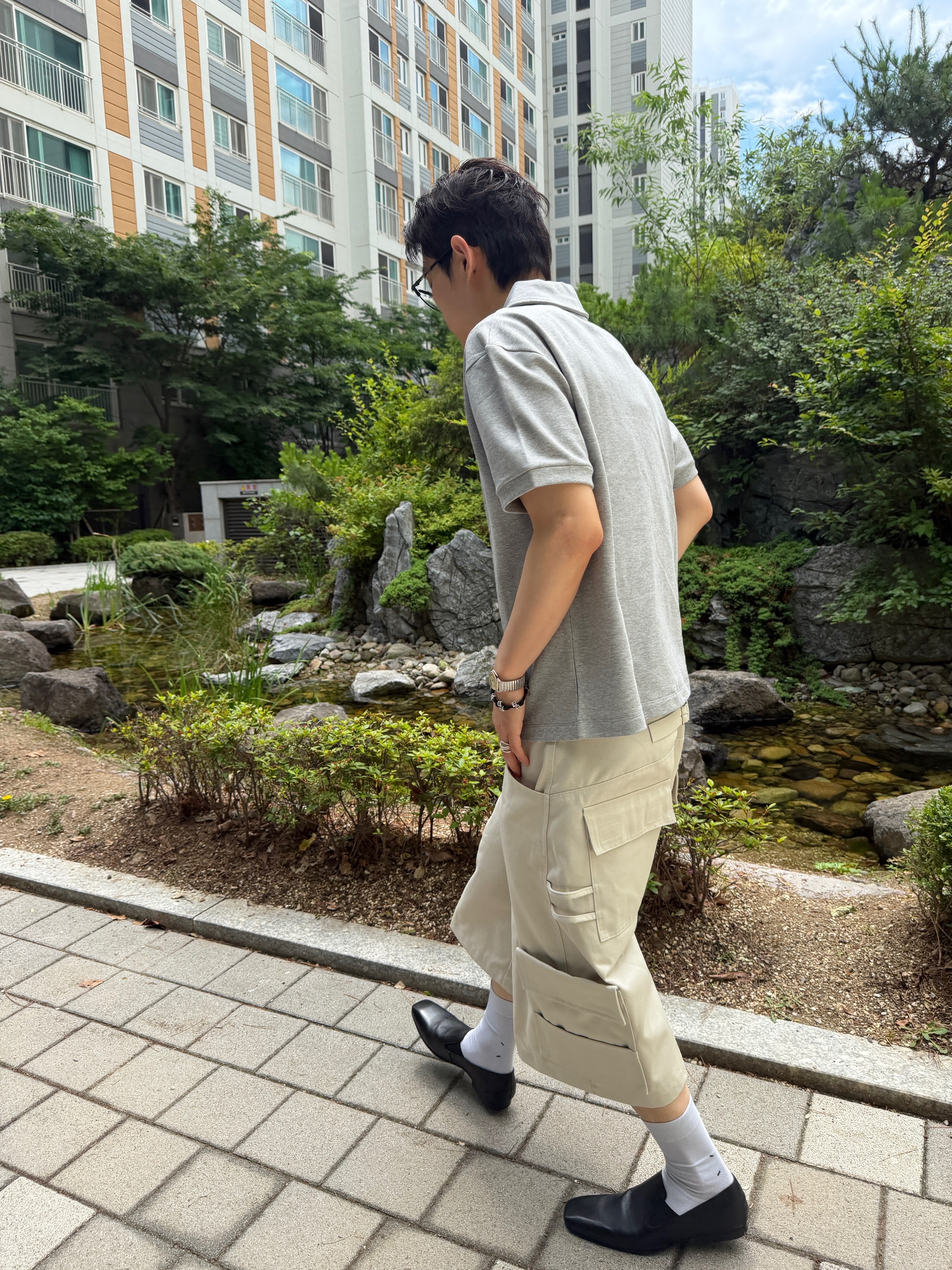 Kamien Kangaroo Bermuda Pants Light Beige 착용 스타일 - 5