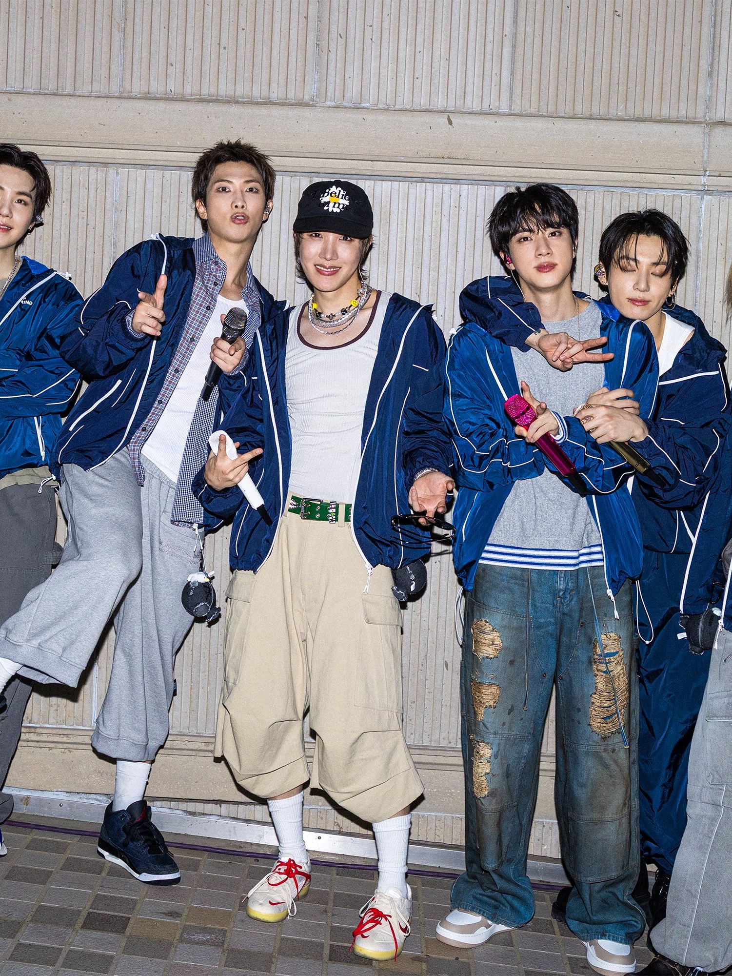 Nonnod Side cargo shorts Beige 착용 스타일 - 3