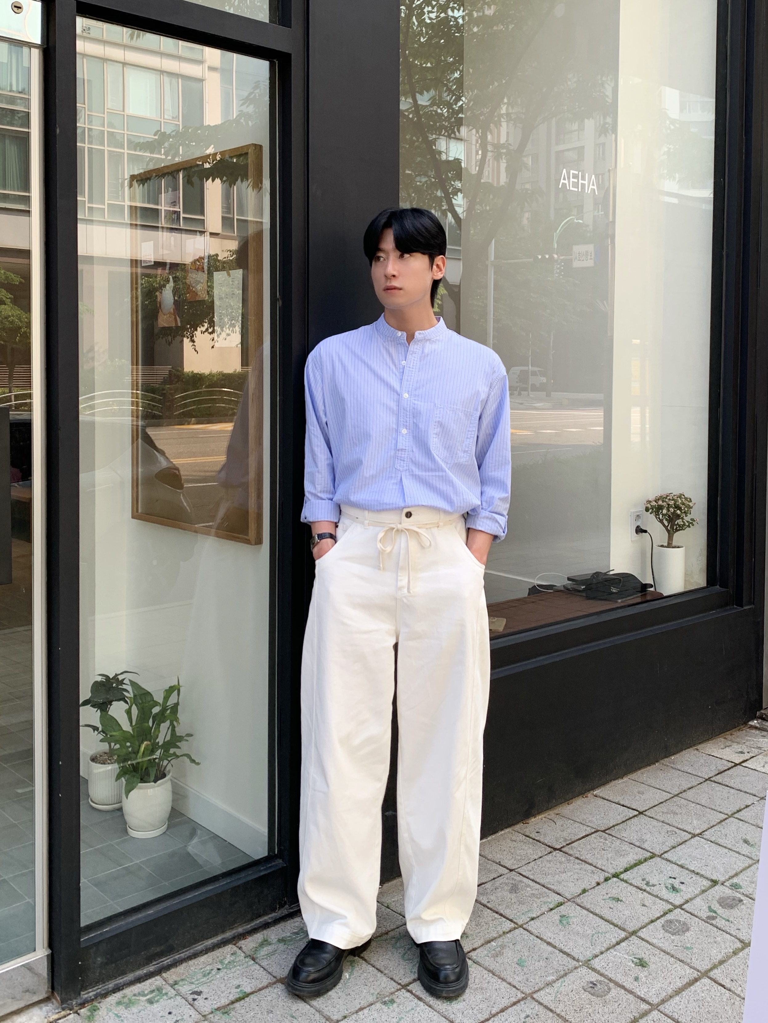 Knitted Curved Wide Denim Pants Cream 착용 스타일 - 1
