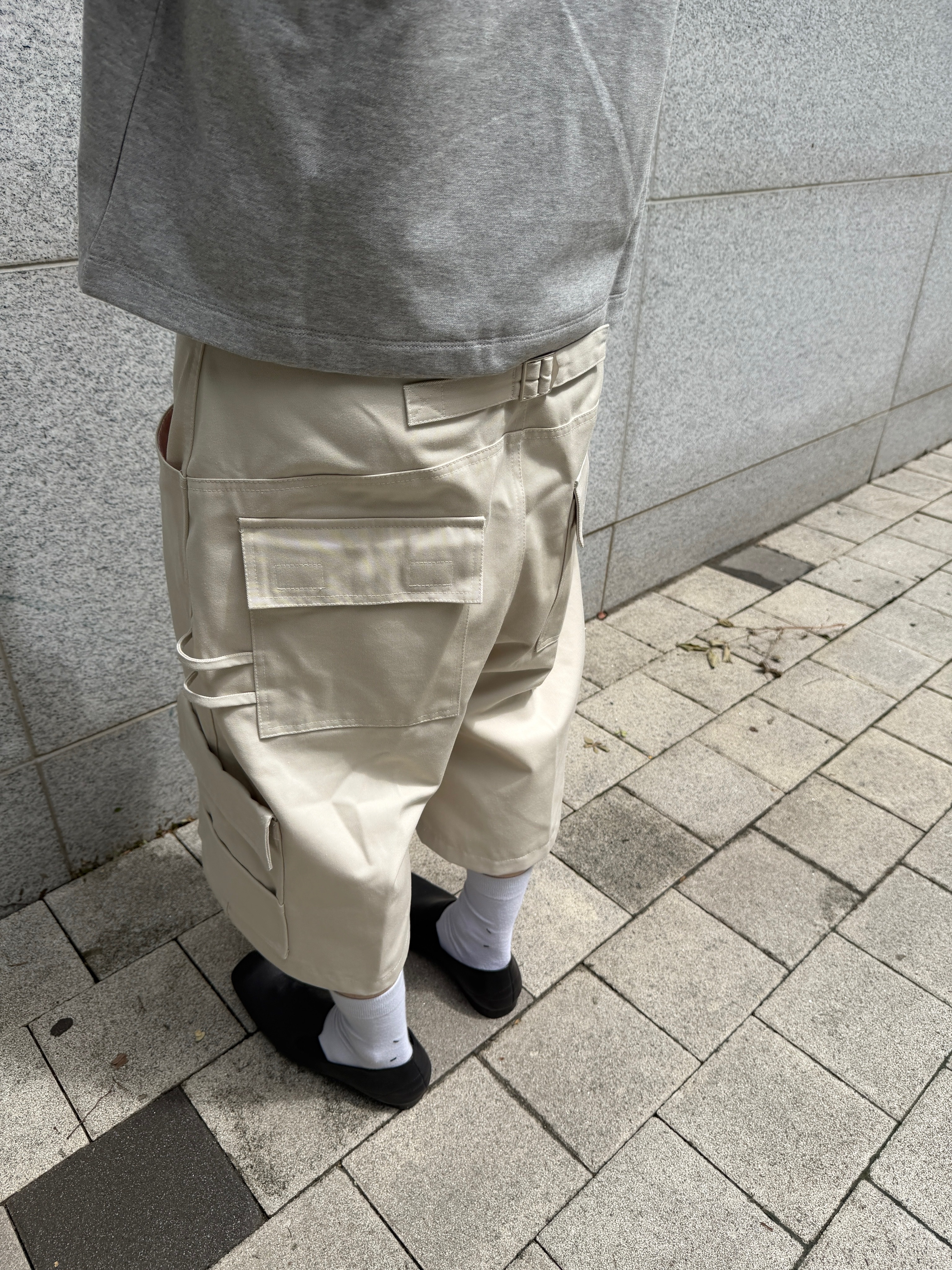 Kamien Kangaroo Bermuda Pants Light Beige 착용 스타일 - 7