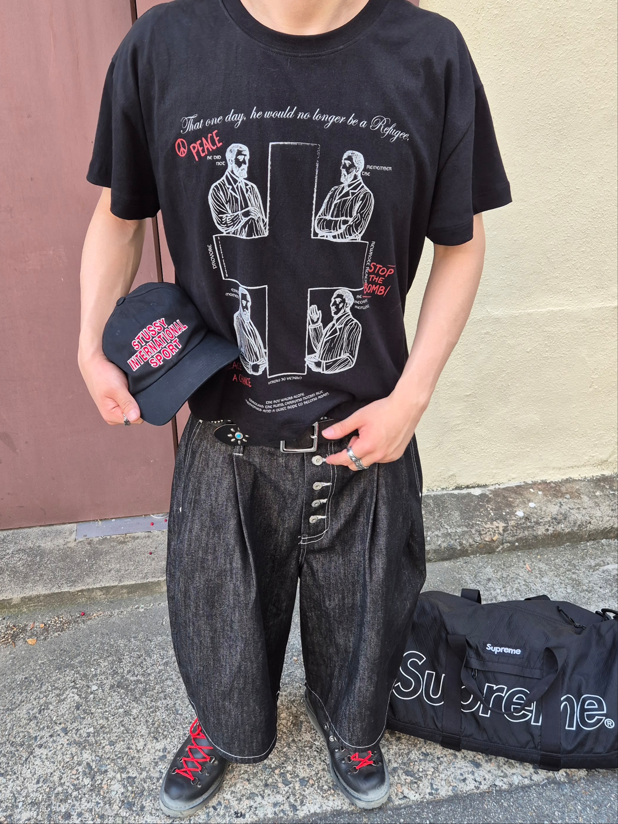 Supreme Duffle Bag Black - 18FW, Stussy Mid-Depth International Sport Strapback Black 착용 스타일 - 2