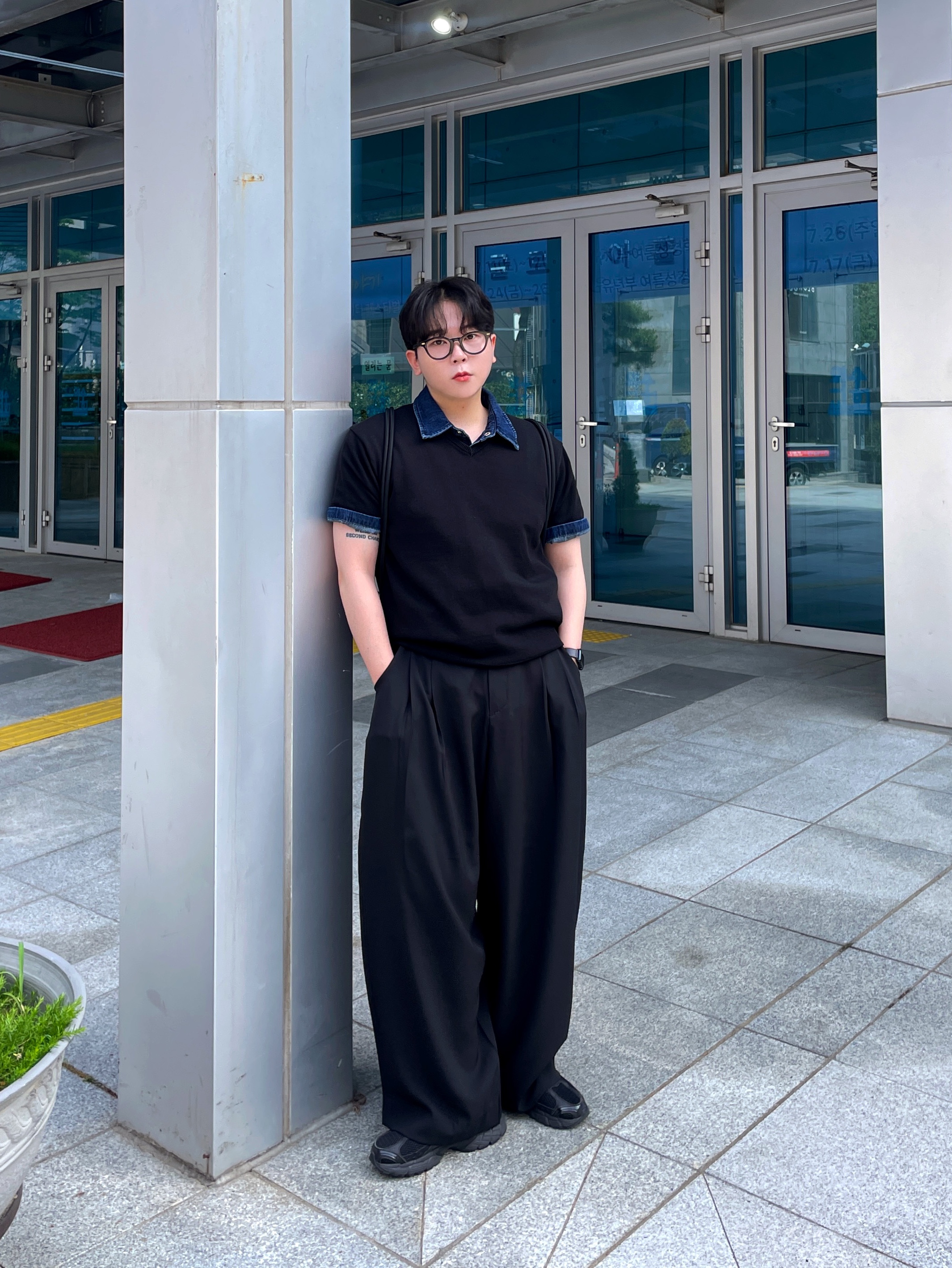 (W) Nike V5 RNR Black Anthracite 착용 스타일 - 1