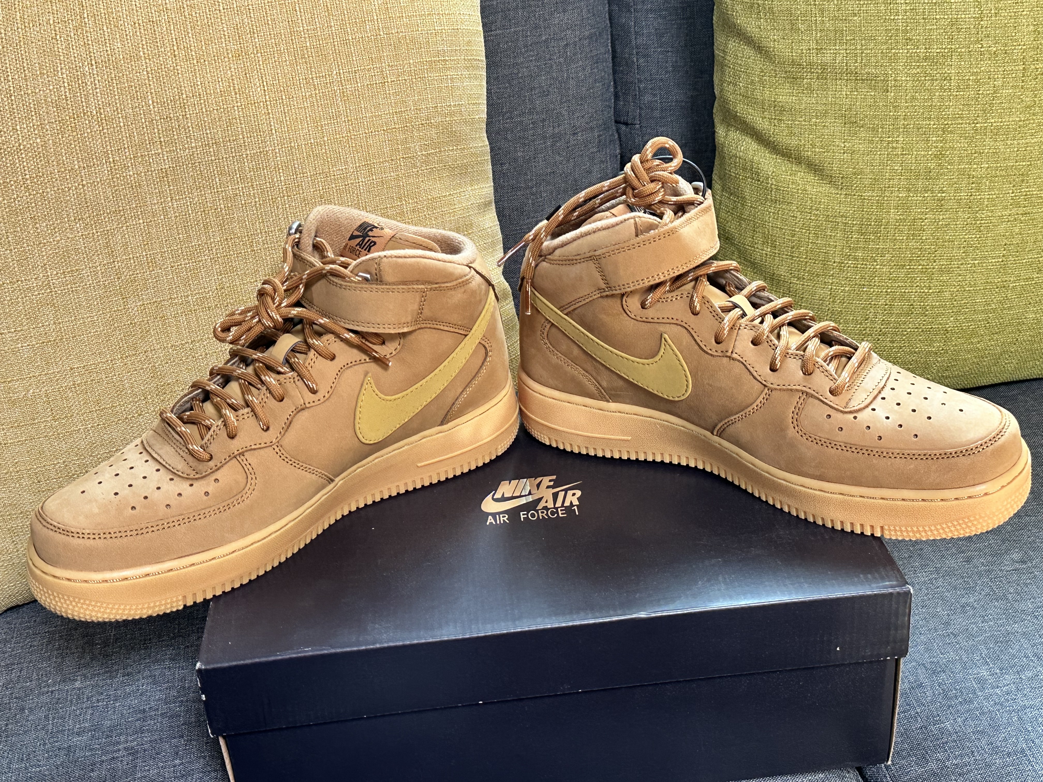 Nike Air Force 1 Mid '07 WB Flax 착용 스타일