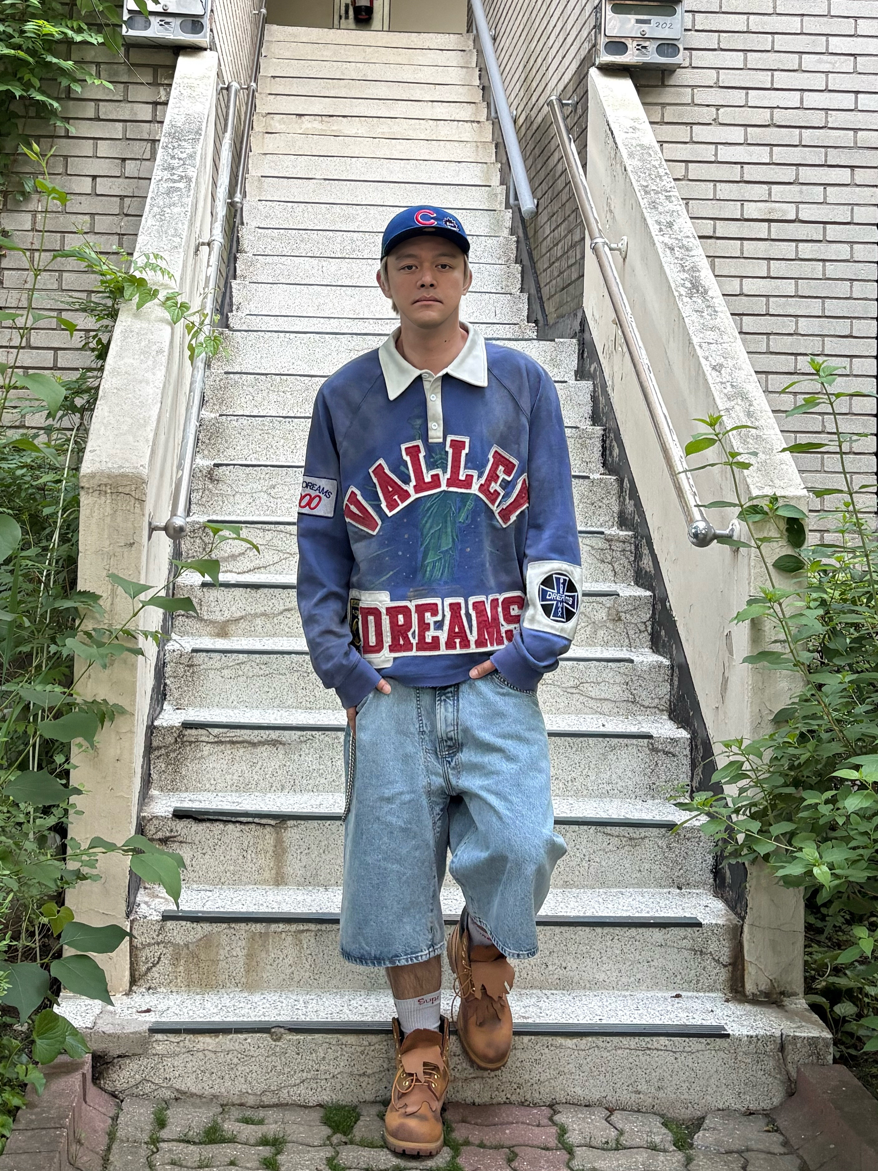 Timberland x Surgery 6 inch Boot Yellow - Wide, Supreme x Marithe Francois Girbaud X-Seam Baggy Denim Shorts Washed Indigo - 25SS 착용 스타일 - 2