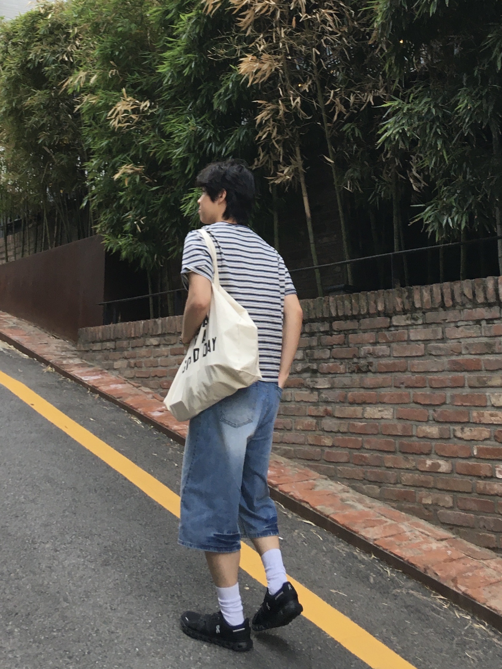 On Running Cloud 6 Black 착용 스타일 - 4