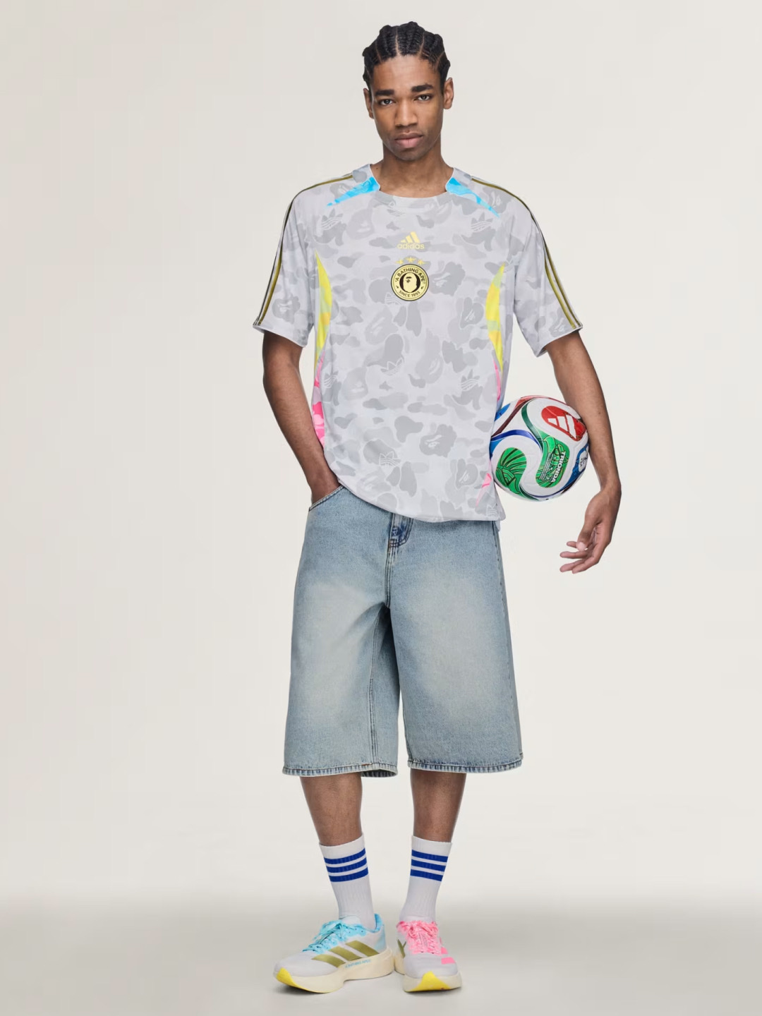 Adidas x BAPE Adizero EVO SL Core White Metallic Gold, Adidas x BAPE Adizero EVO SL Green Multicolor 착용 스타일 - 4