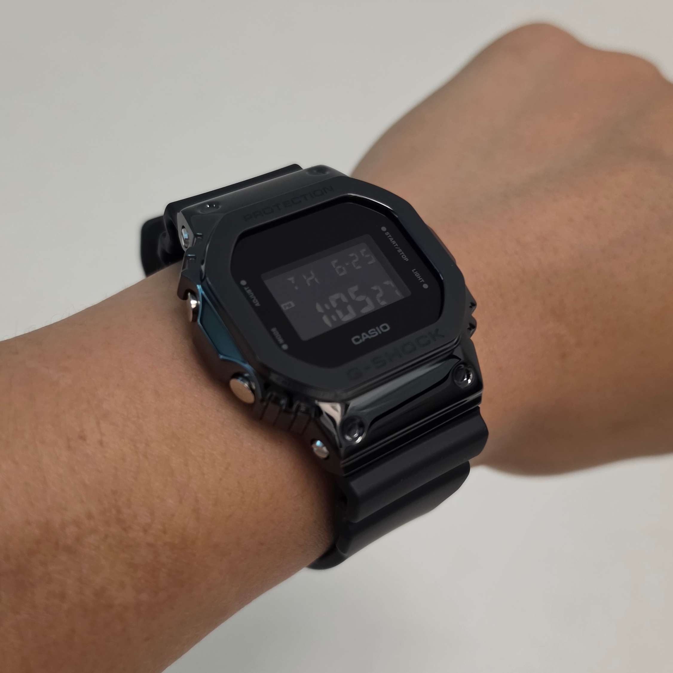 Casio G-Shock GM-5600UB-1 착용 스타일 - 3