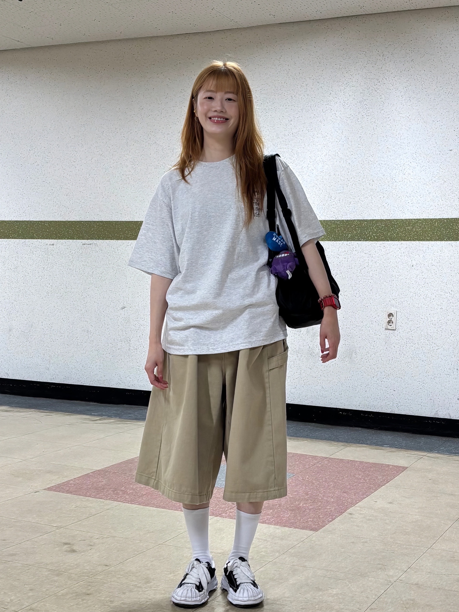 Stussy Big Love T-Shirt Ash Heather, Maison Mihara Yasuhiro Blakey OG Sole Canvas Low-top Sneakers Black White 착용 스타일 - 3