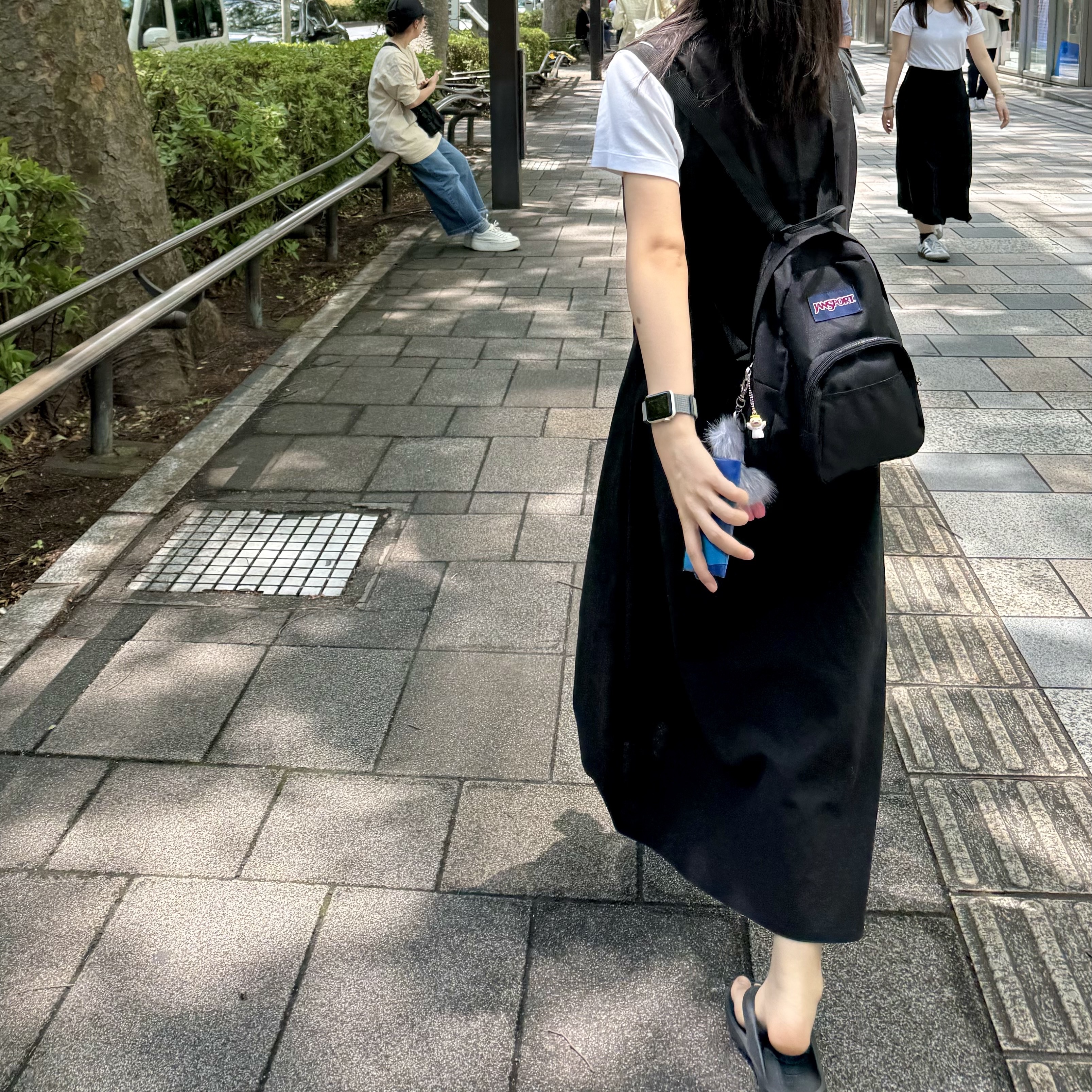 New Balance x Taw&Toe Flip Flop Black 착용 스타일