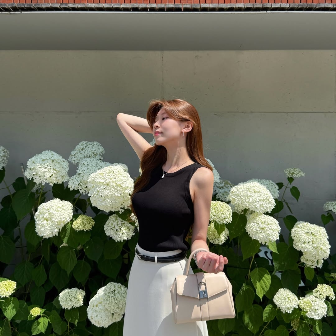 ARCMOOR Dense Knit Tank Sleeveless Black 착용 스타일 - 2