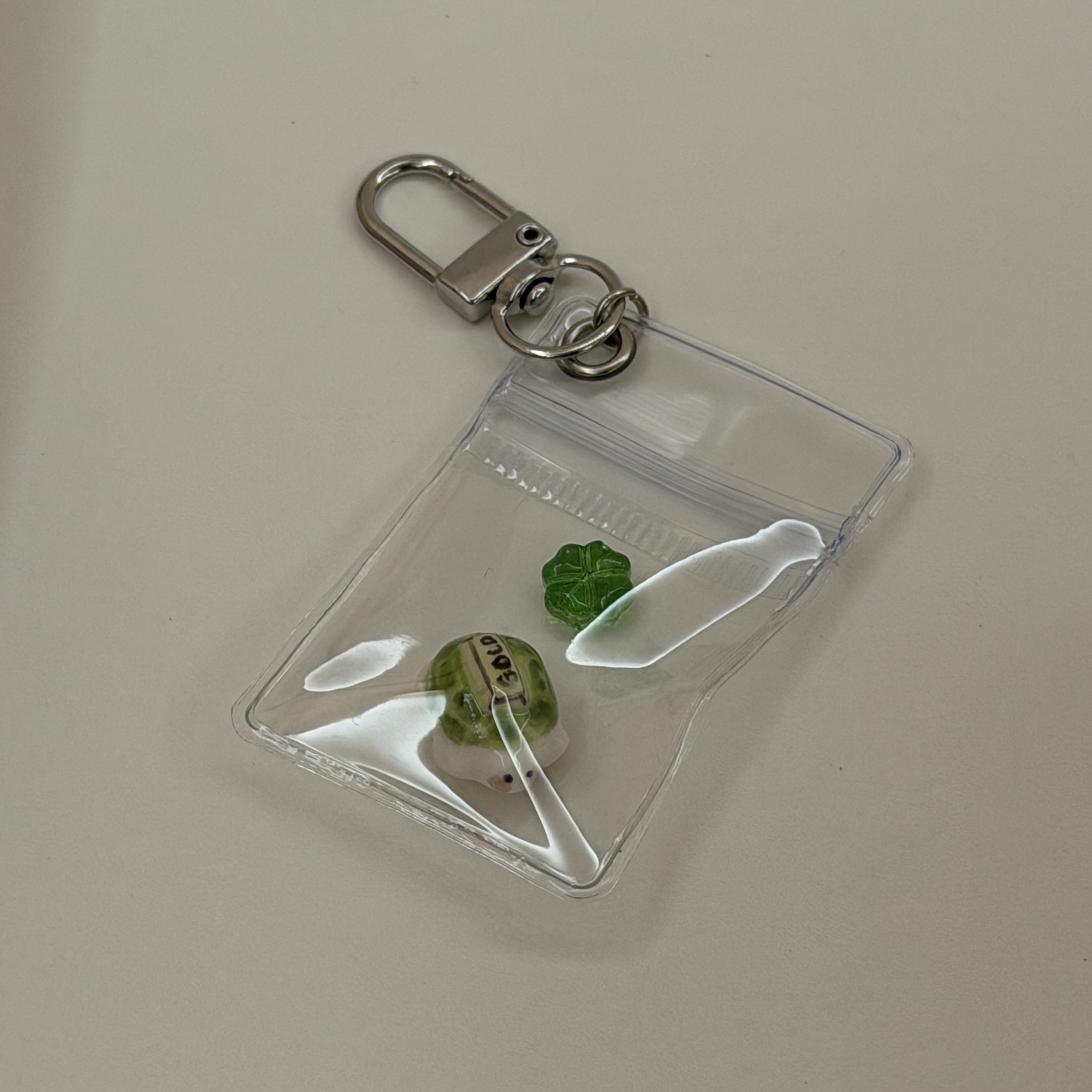 ANIMINI Lucky Turtle Gold Bar 착용 스타일 - 2