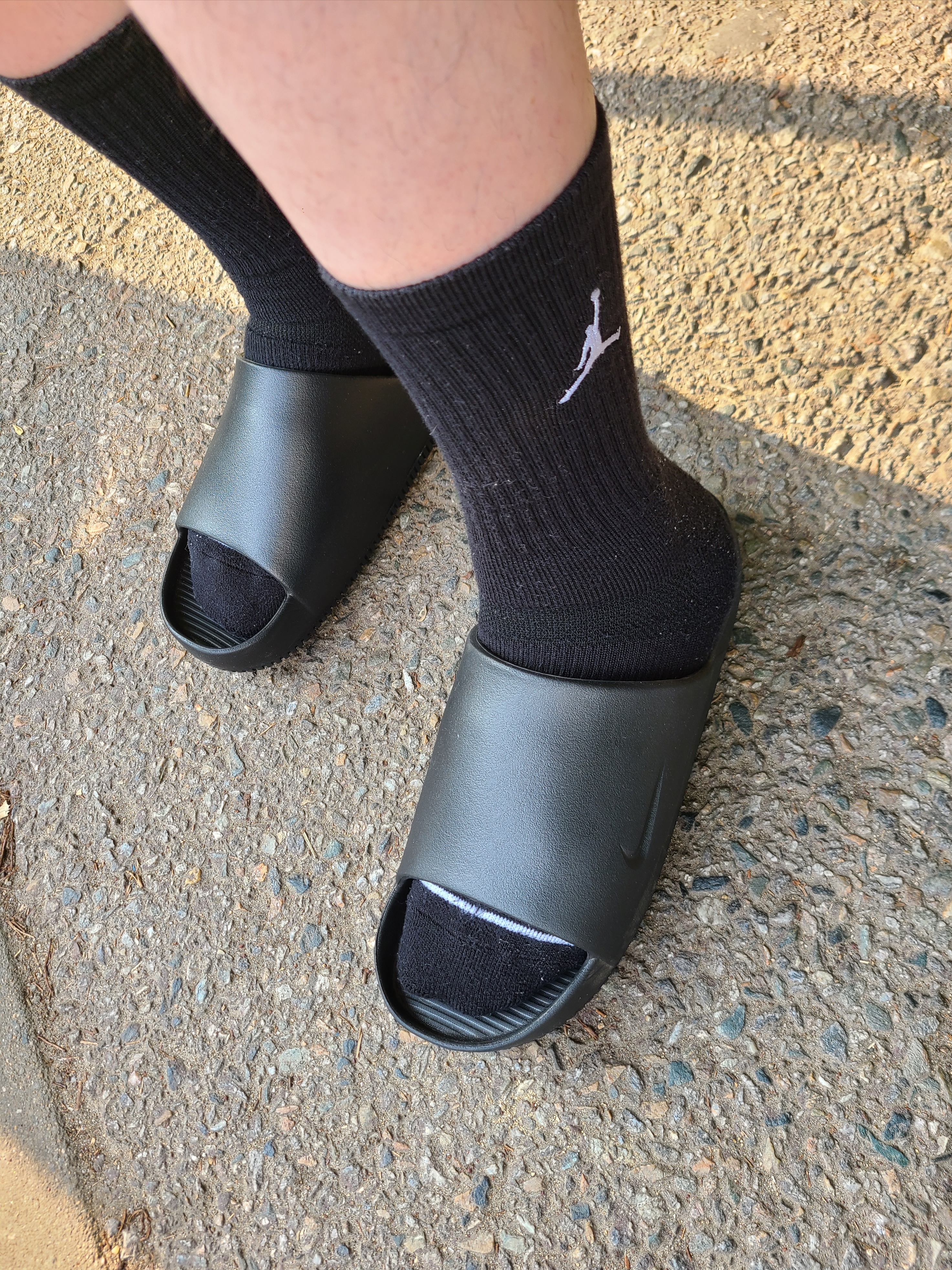 Nike Calm Slide Black 착용 스타일 - 2