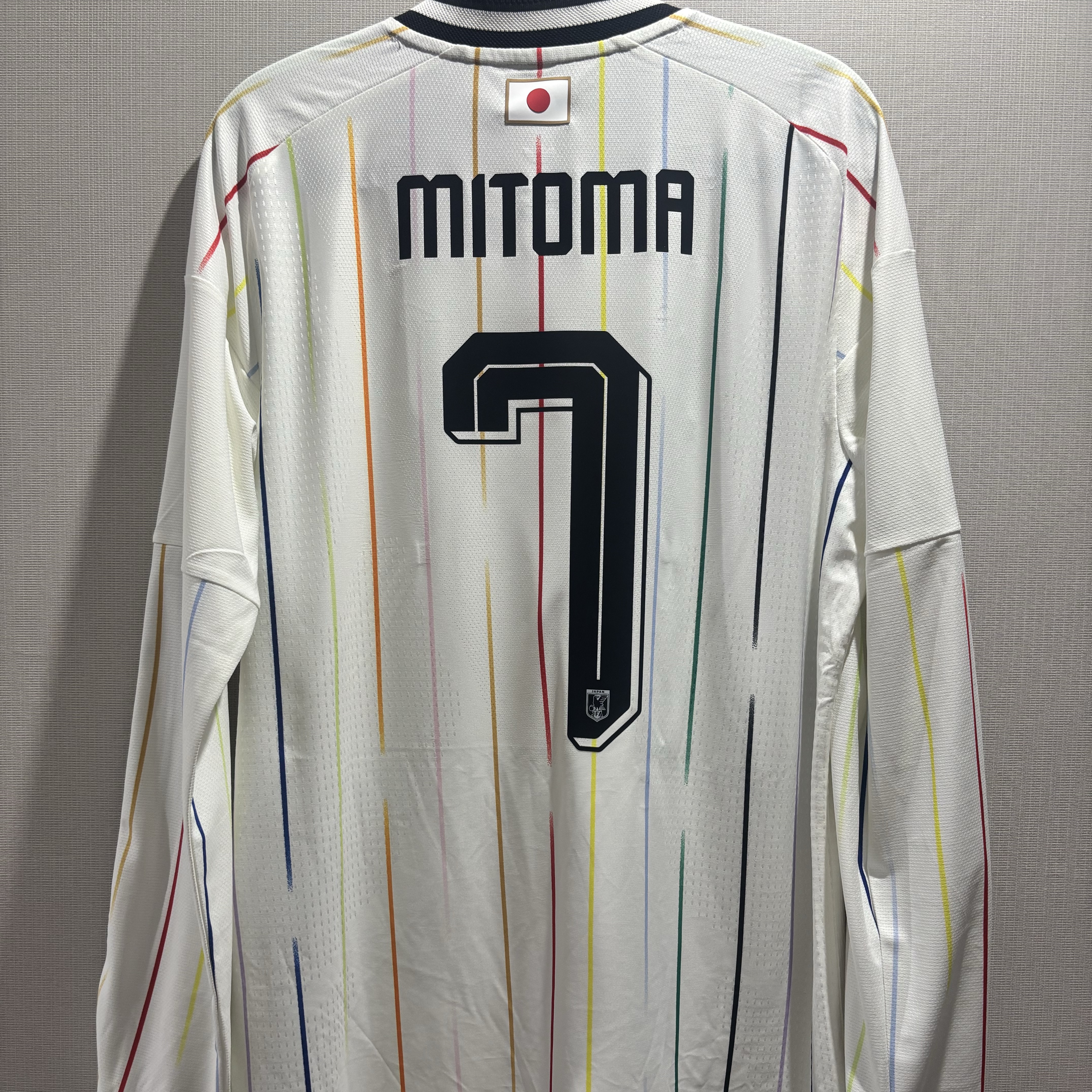 Adidas Japan 2026 Away Long Sleeve Jersey Off White Black - KR Sizing (Non Marking Ver.) 착용 스타일