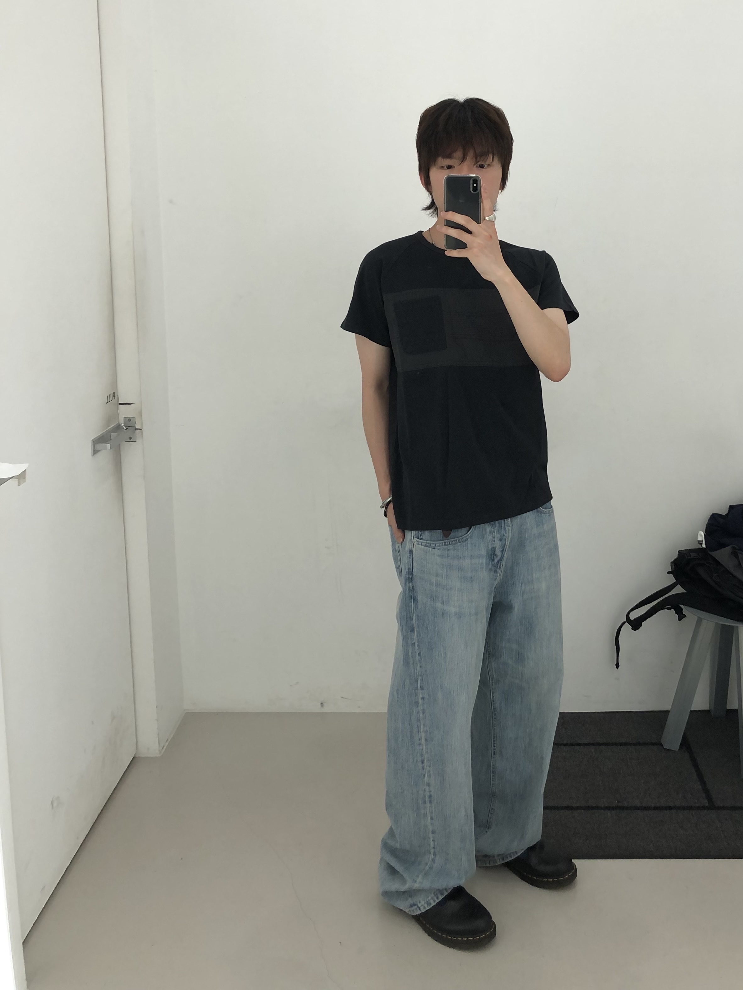 Hatchingroom Regular Selvedge Jeans Slub Light Blue, (W) Dr. Martens 8065 Smooth Leather Mary Jane Black 착용 스타일