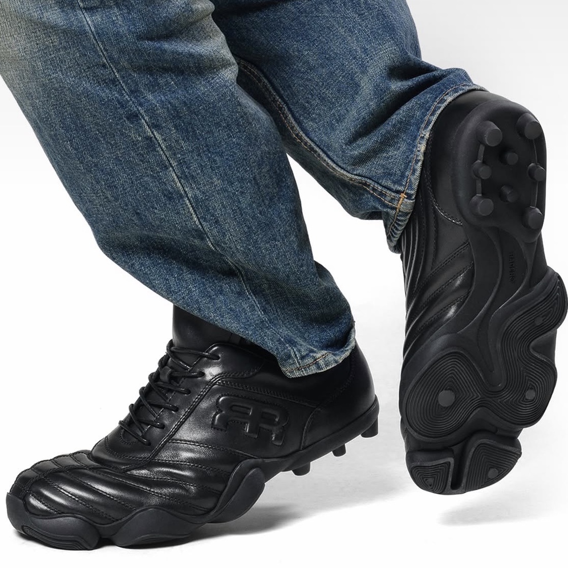 Remagine x Racer Worldwide 1998 Boots Black 착용 스타일