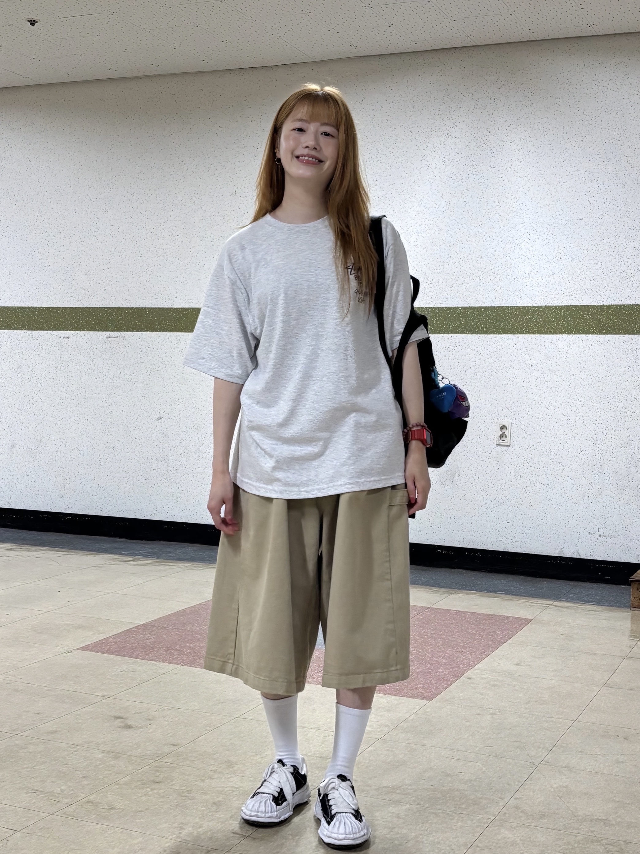 Stussy Big Love T-Shirt Ash Heather, Maison Mihara Yasuhiro Blakey OG Sole Canvas Low-top Sneakers Black White 착용 스타일 - 2