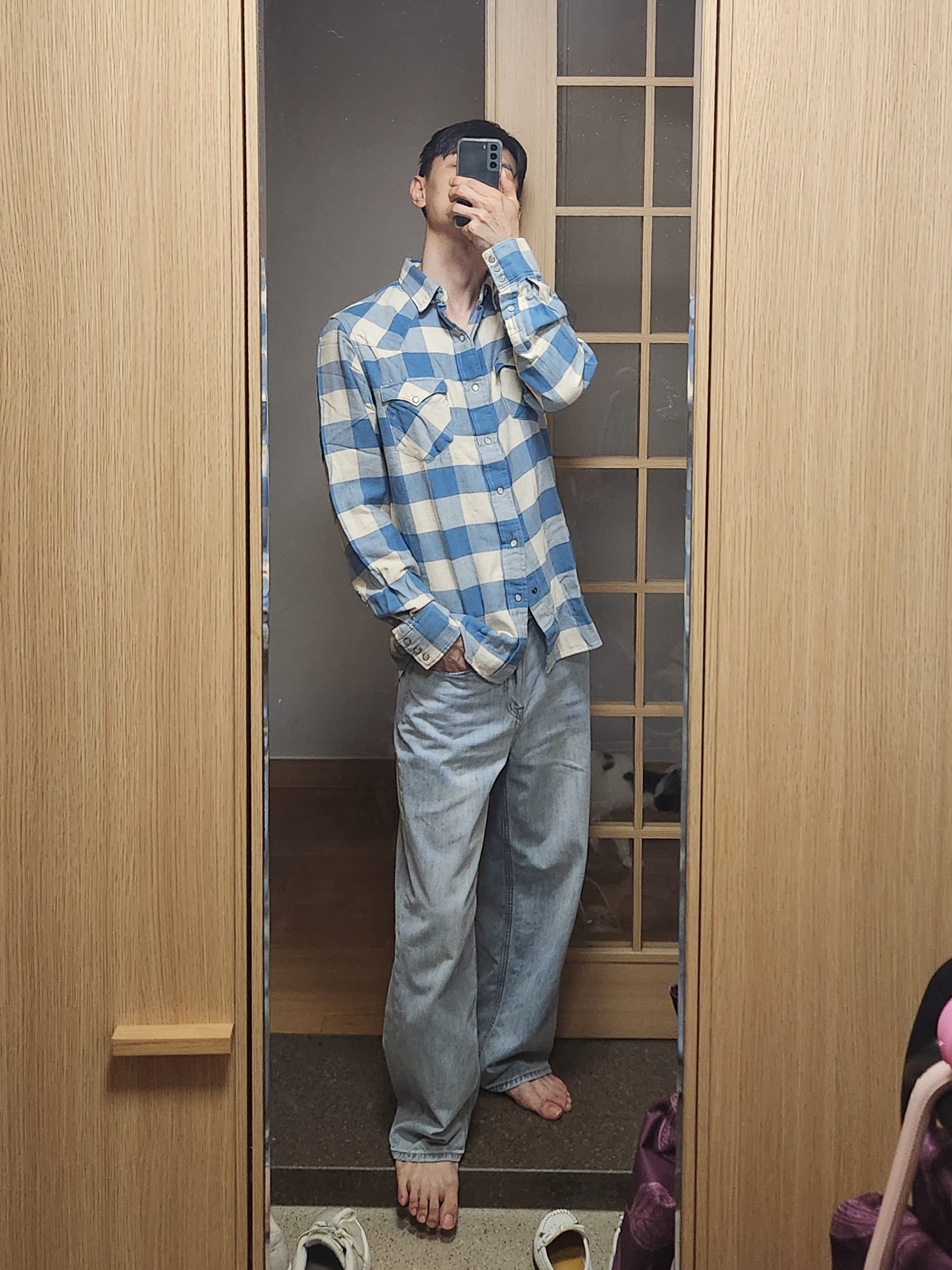 Double RL Slim Fit Plaid Twill Western Shirt Indigo Cream 착용 스타일