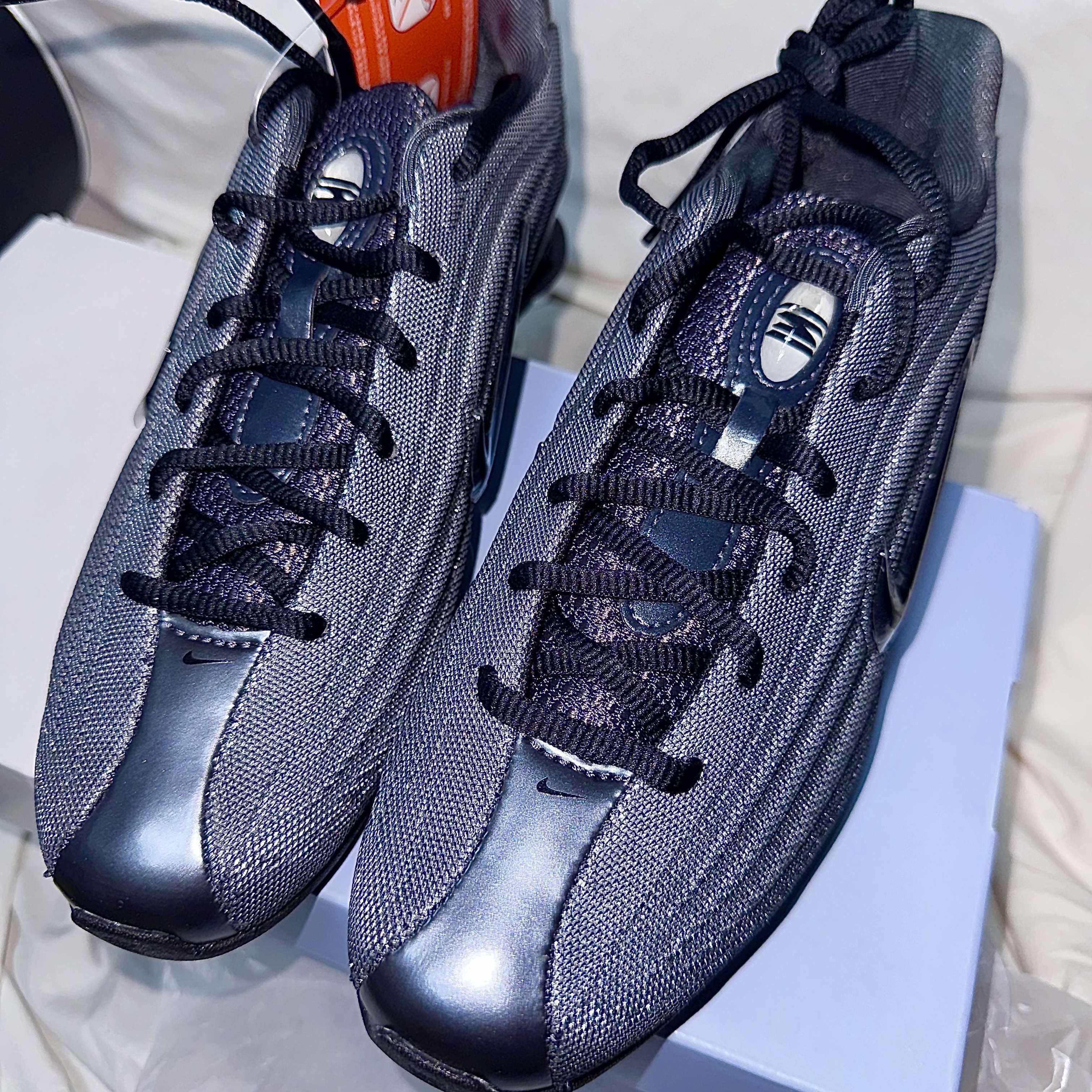 (W) Nike x Naked Shox Z Metallic Hematite Black 착용 스타일 - 1
