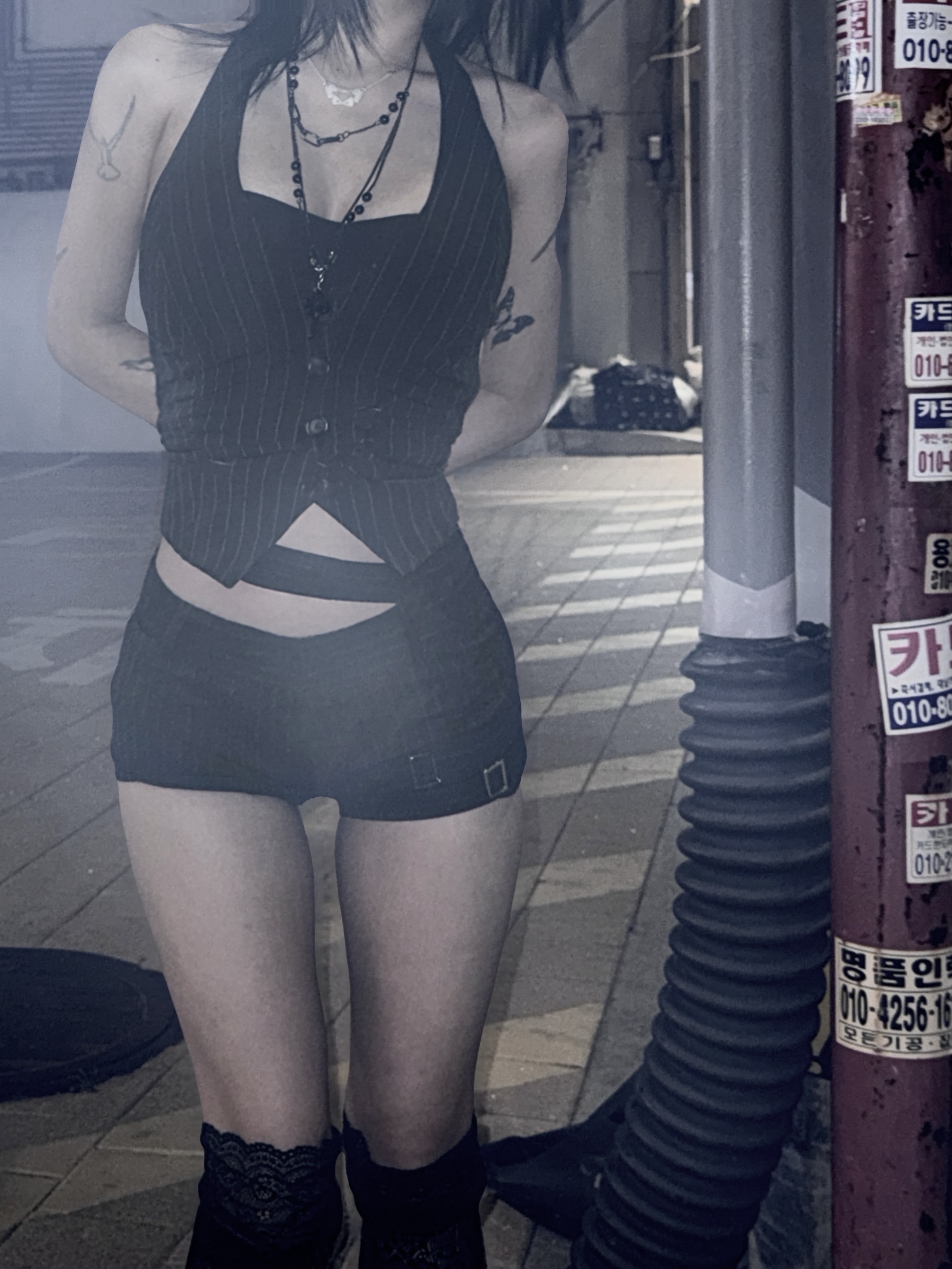 SØAR 2 Waistband Stripe Micro Short Pants Black 착용 스타일 - 2