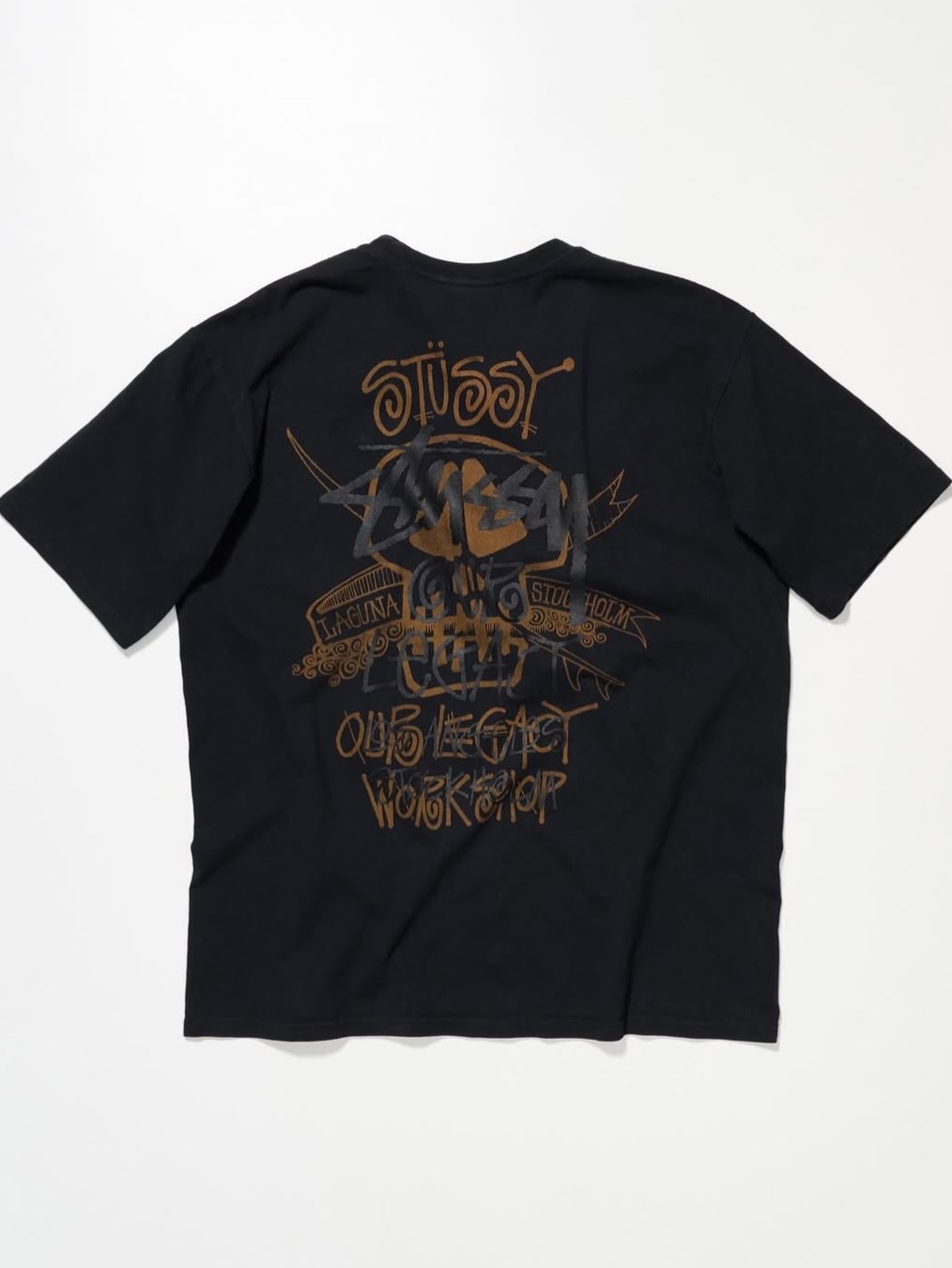 Stussy x Our Legacy Collegiate Pig. Dyed T-Shirt Taupe Overdyed Black, Stussy x Our Legacy Stamp T-Shirt Pigment Dyed Faded Black 착용 스타일 - 4