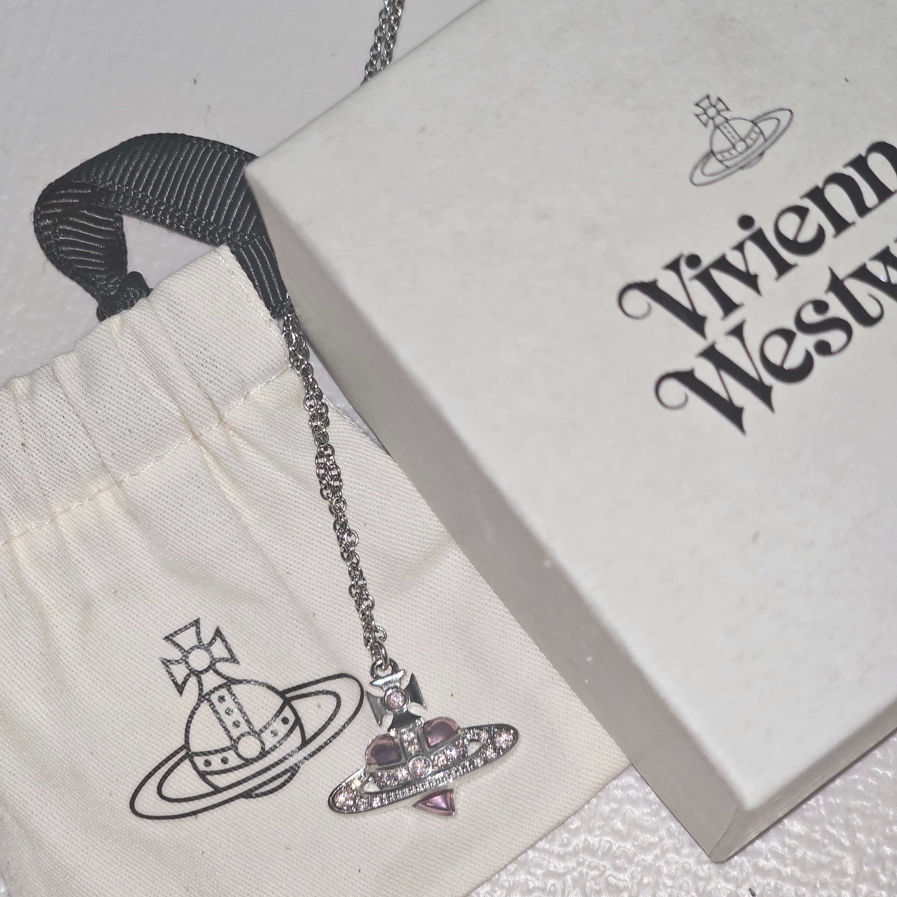 (W) Vivienne Westwood New Diamante Heart Necklace Silver 착용 스타일 - 2