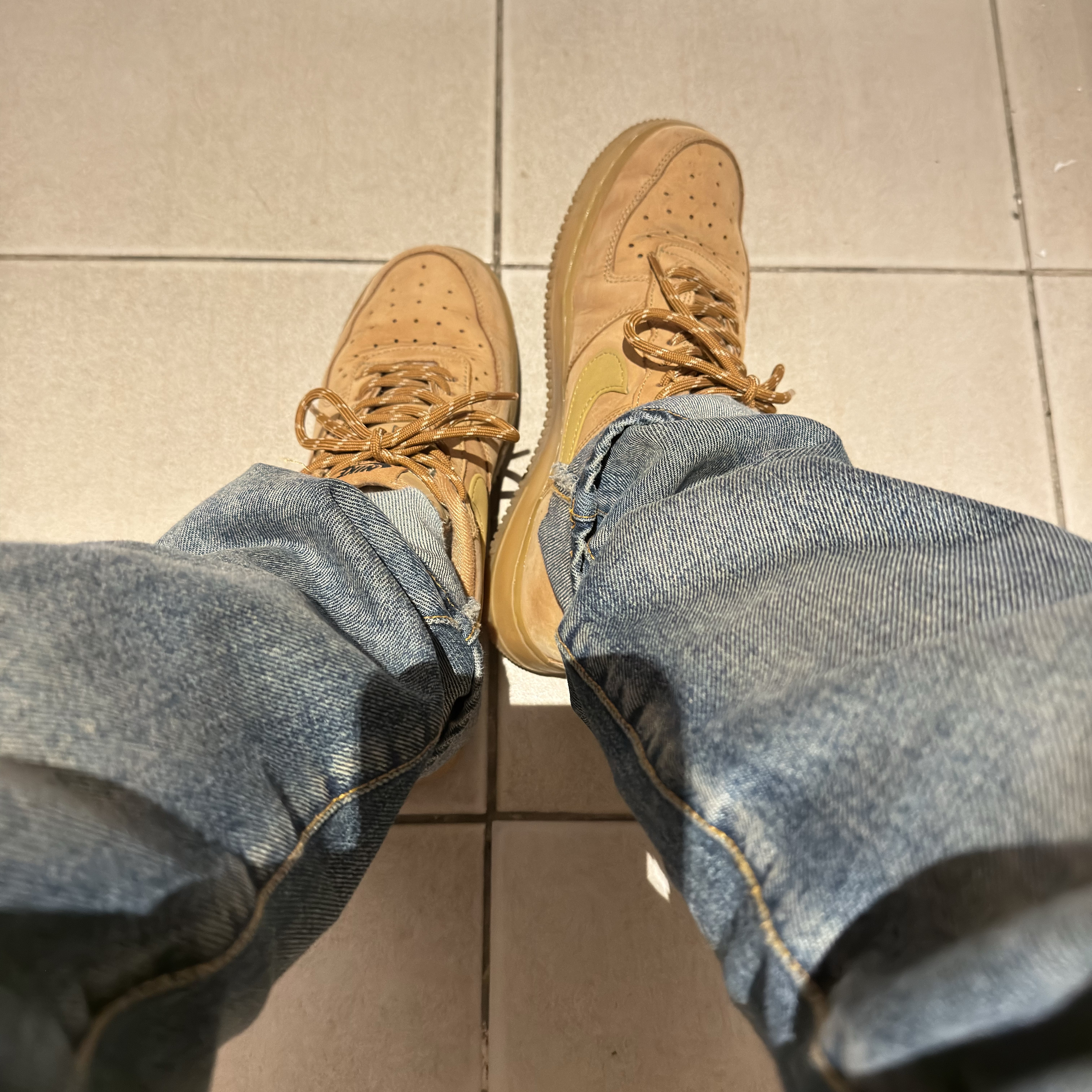 Nike Air Force 1 '07 WB Flax 착용 스타일 - 2