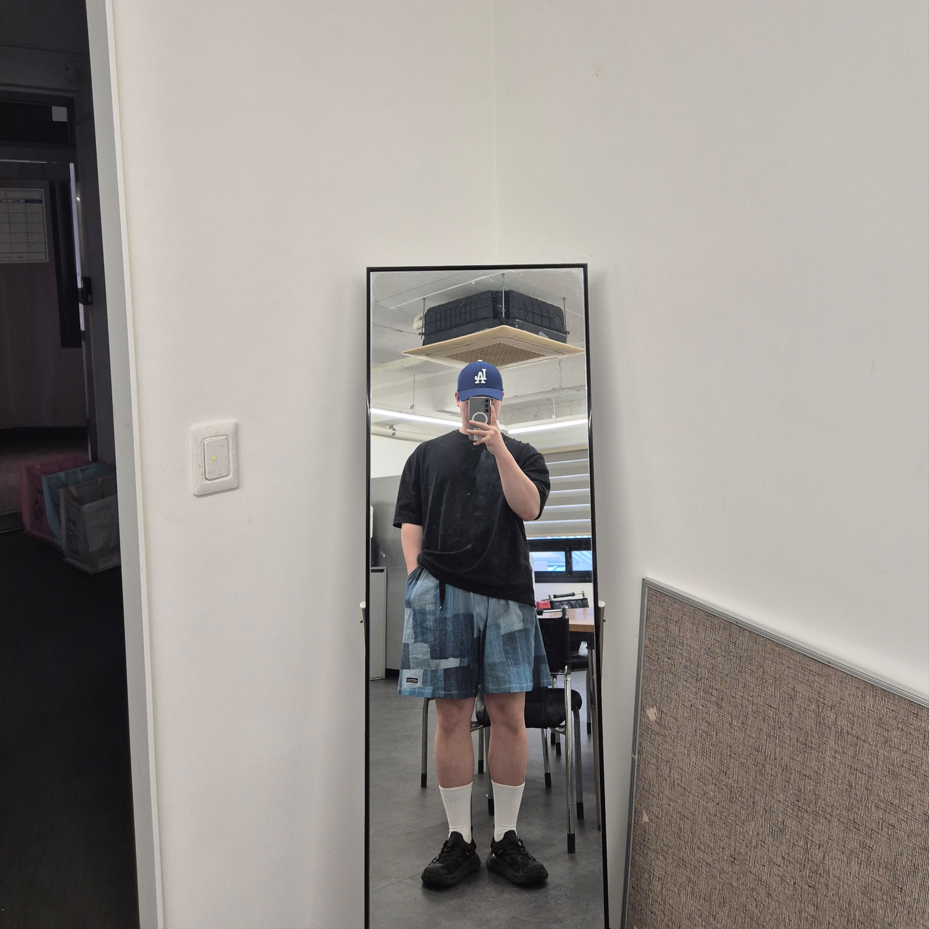 Hoka Hopara 2 Black, Kapital Tugihagi Pattern Easy Shorts Navy 착용 스타일