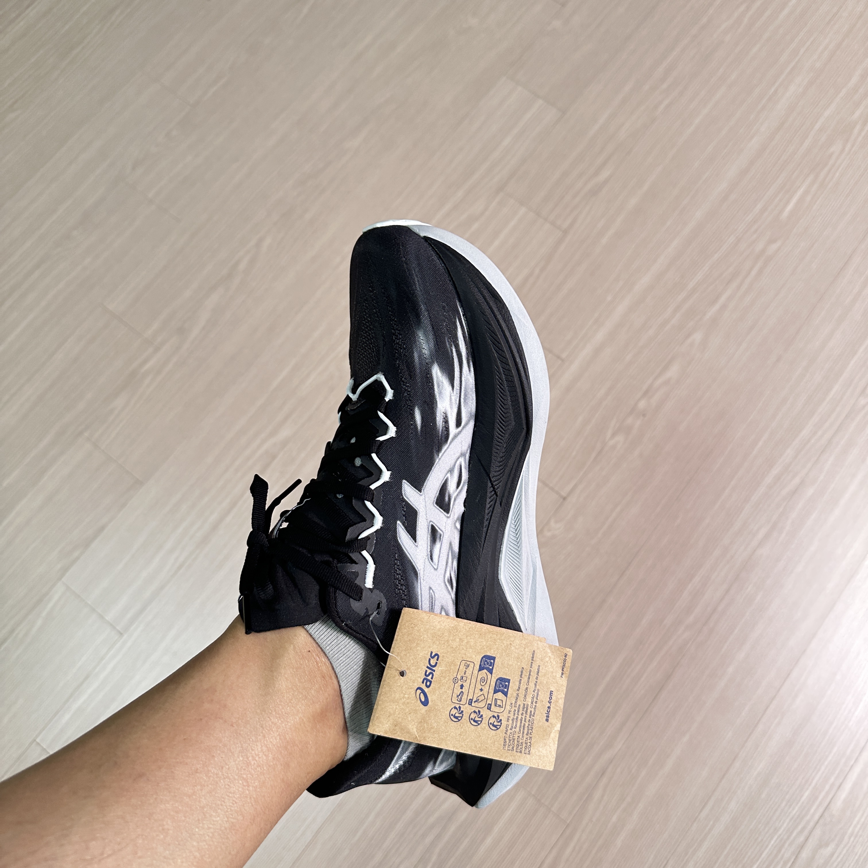 Asics Superblast 3 Black 착용 스타일 - 2
