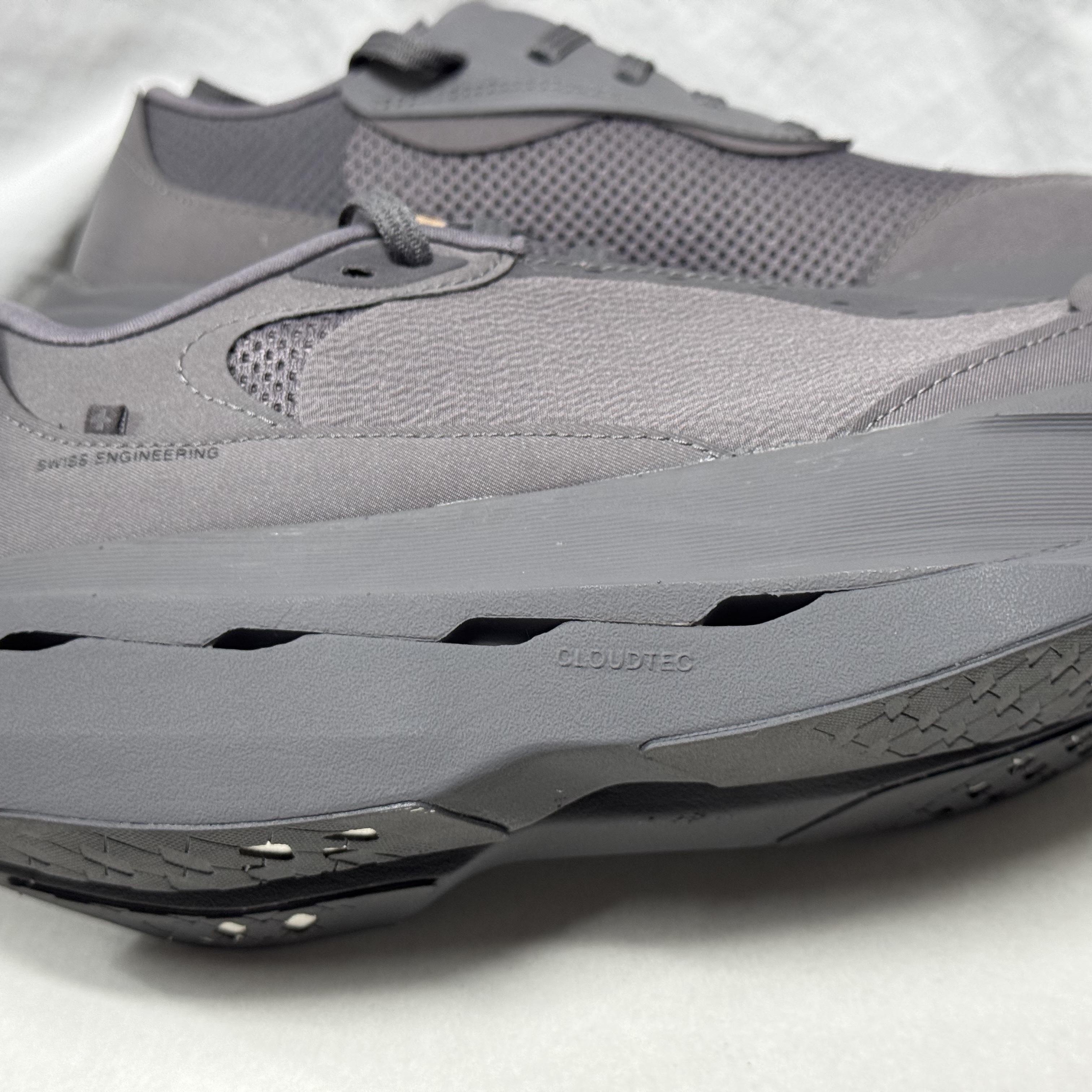 On Running x Post Archive Faction (Paf) Cloudboom Volt Ember Pebble, (W) On Running x Post Archive Faction (Paf) Cloudboom Volt Ember Pebble 착용 스타일 - 3