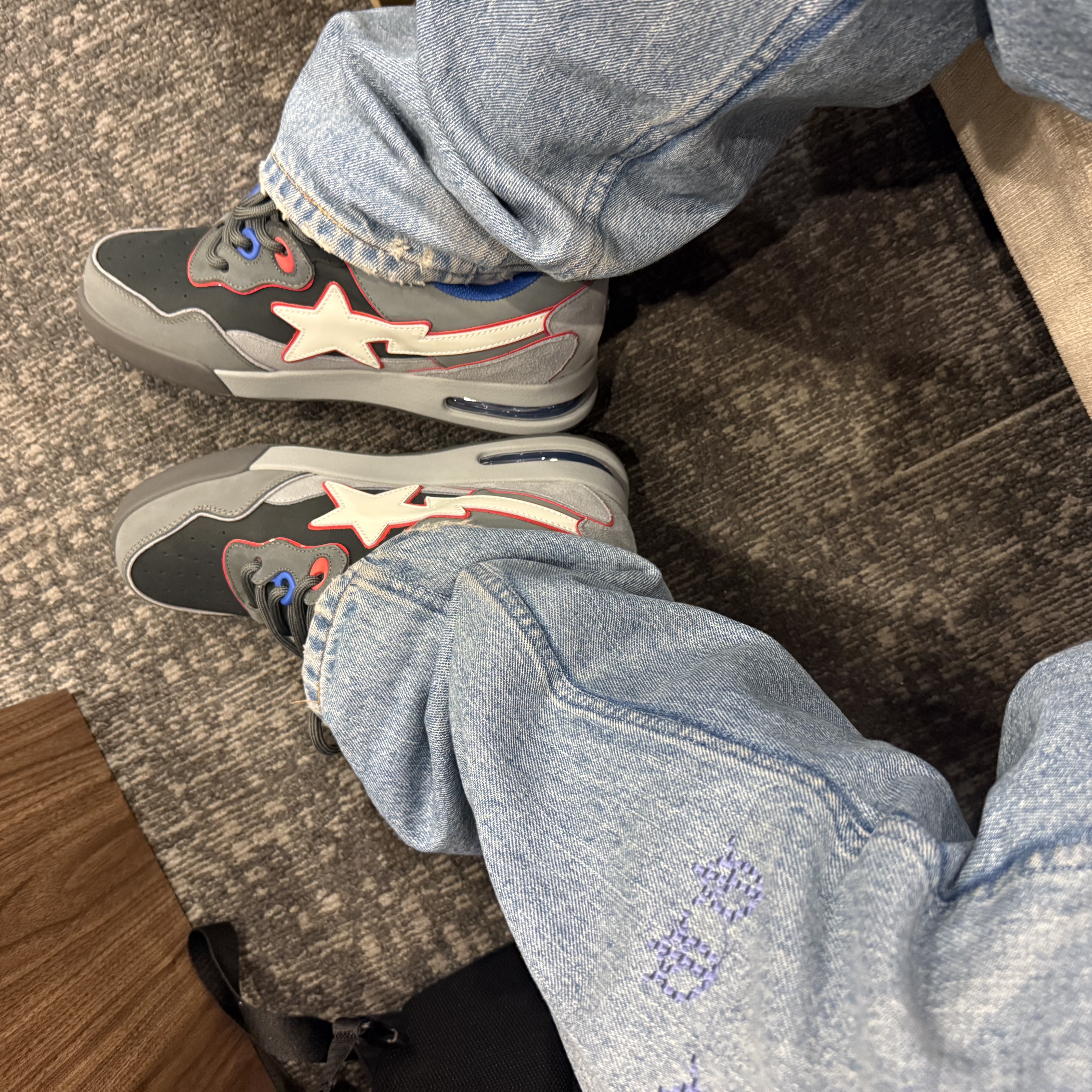 BAPE Flip Sta #2 Black 착용 스타일 - 1